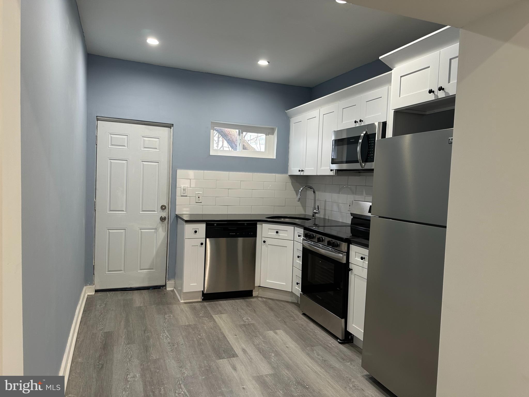 PORT RICHMOND - Residential