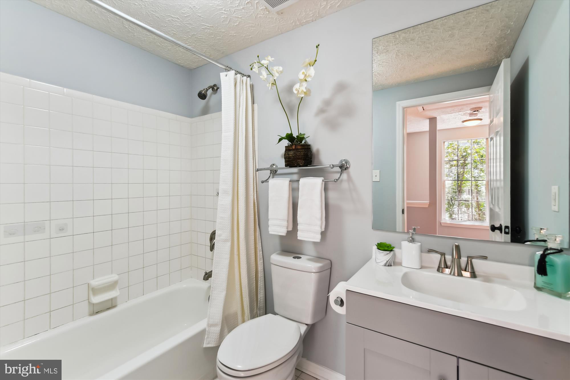 VILLAGE OF THOMAS RUN - Residential