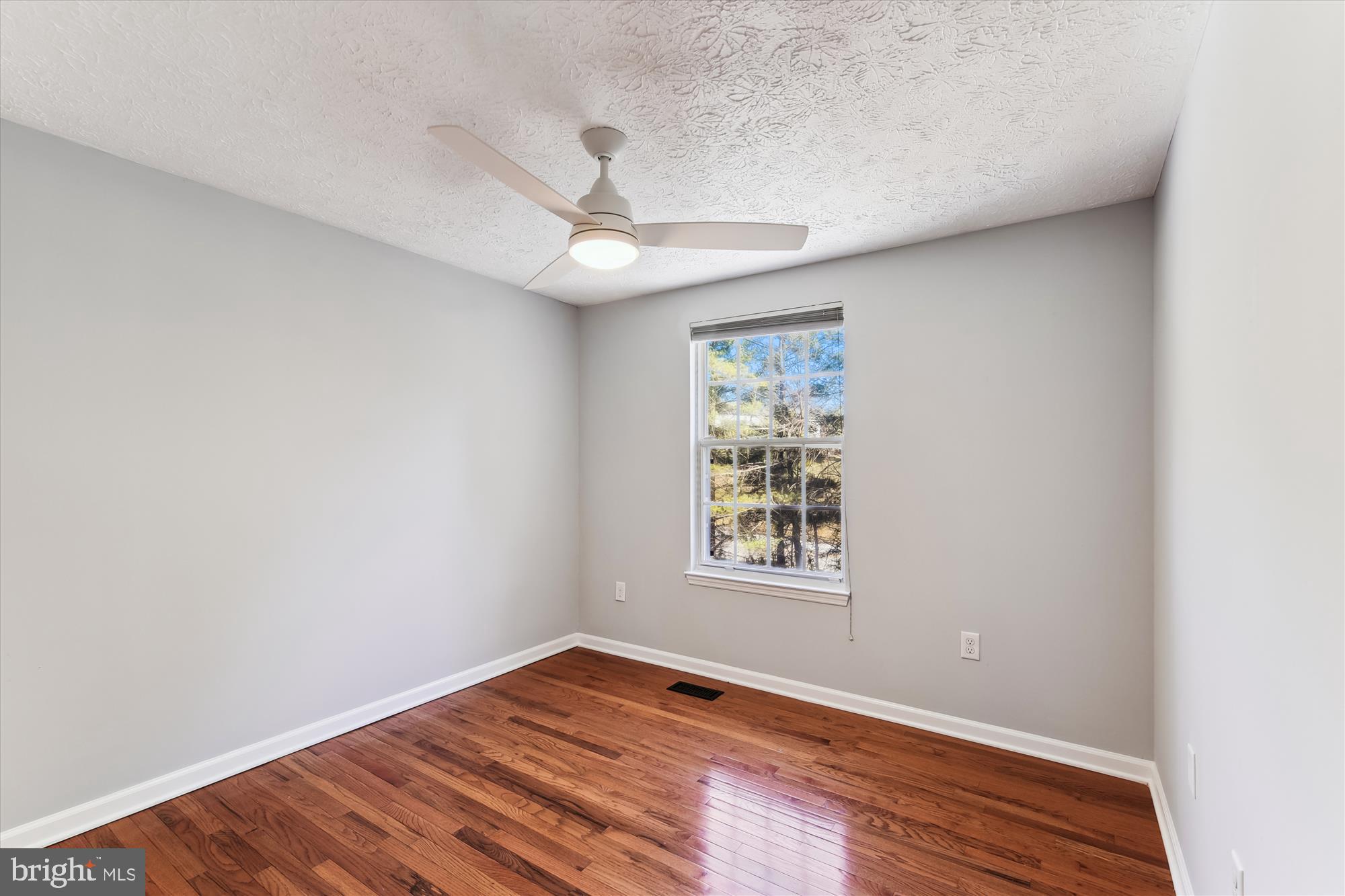 VILLAGE OF THOMAS RUN - Residential