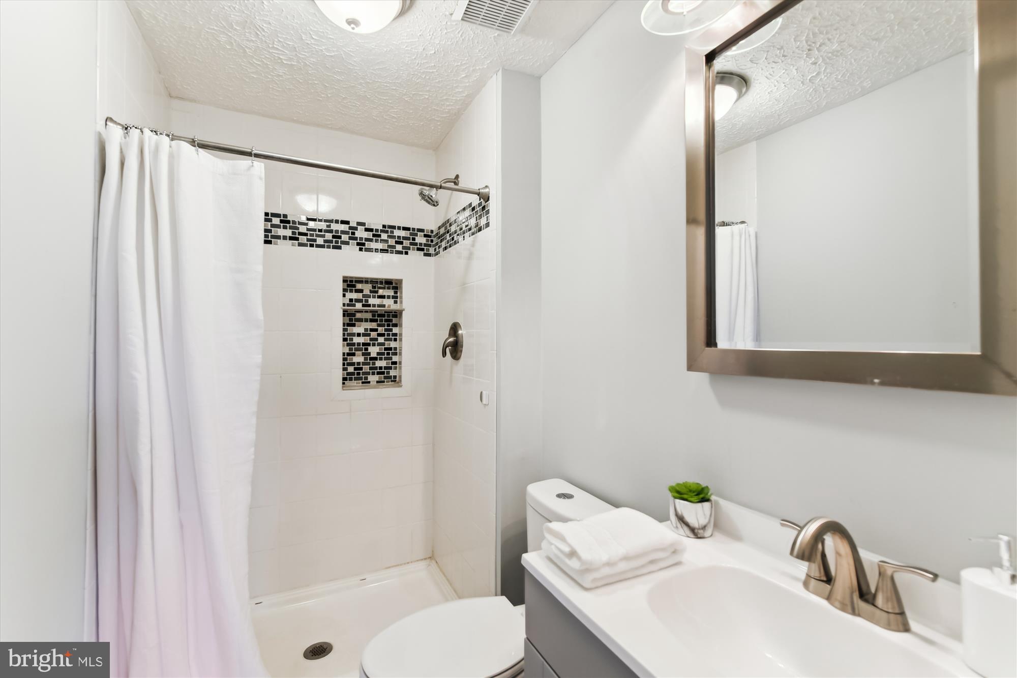 VILLAGE OF THOMAS RUN - Residential