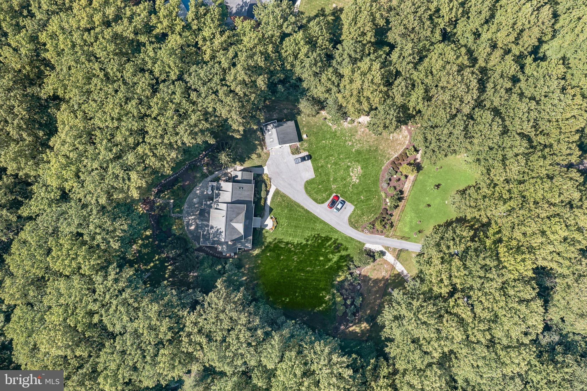 13767 LAKESIDE DRIVE