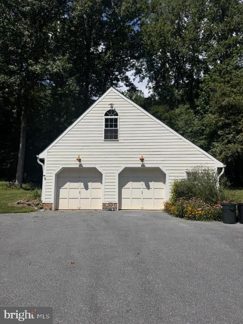 13767 LAKESIDE DRIVE