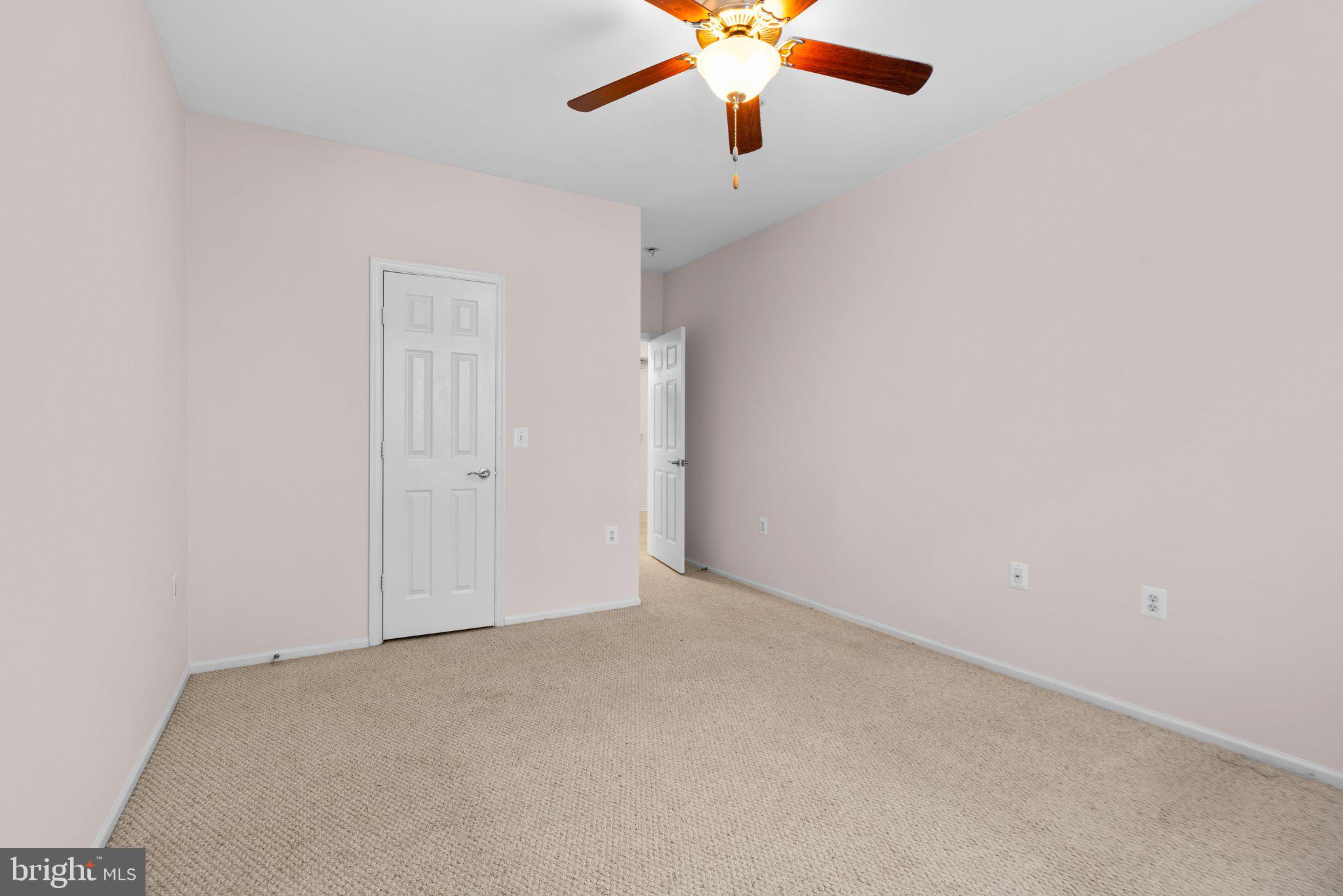 WHITE FLINT STATION - Residential