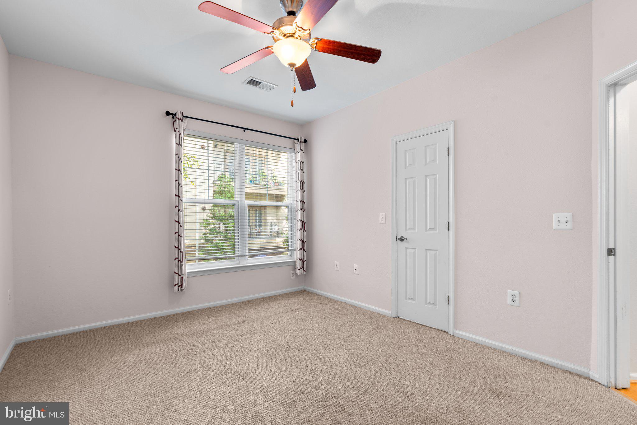 WHITE FLINT STATION - Residential