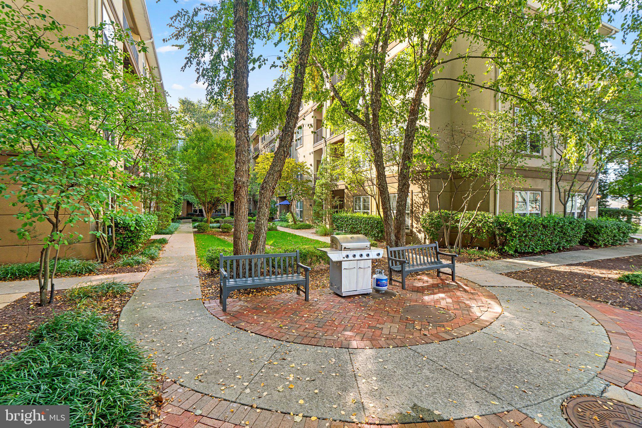 WHITE FLINT STATION - Residential