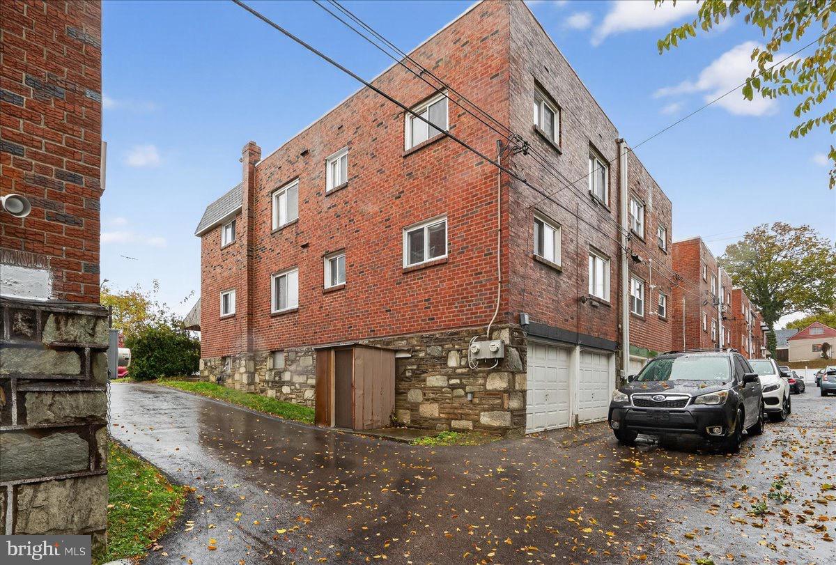 FOX CHASE - Residential Lease