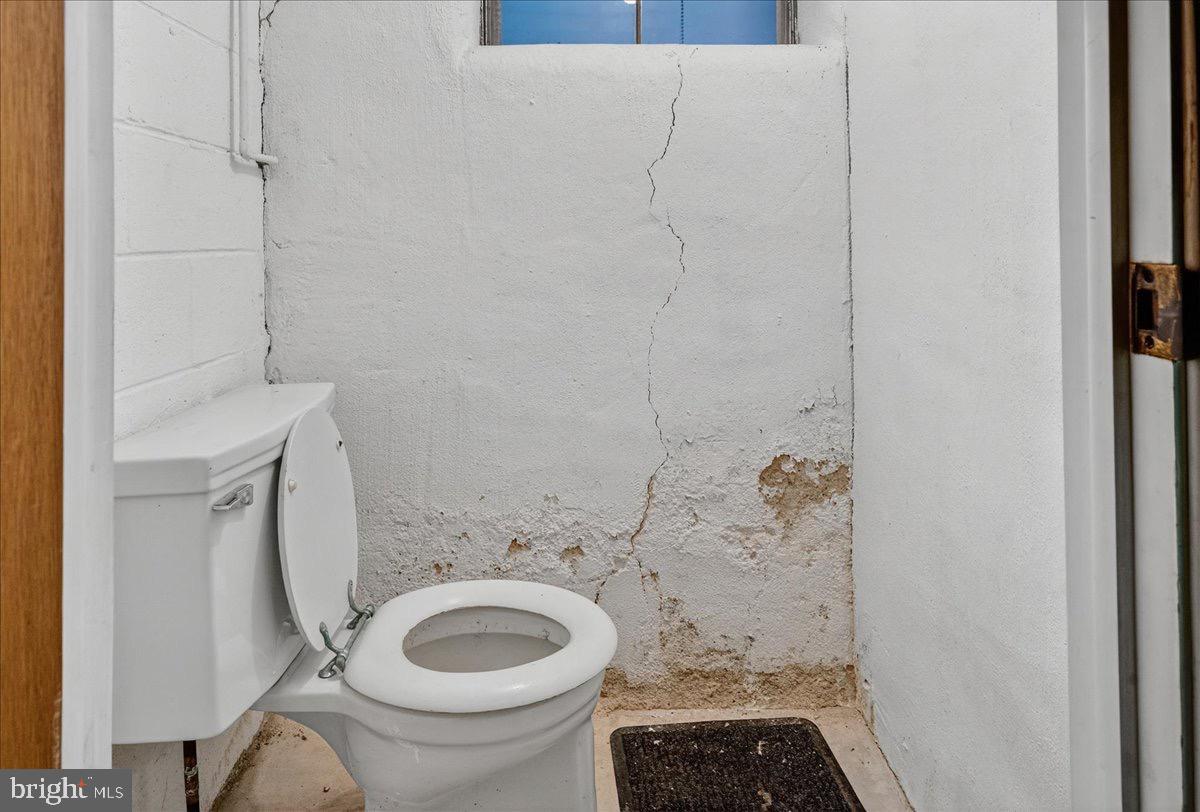 FOX CHASE - Residential Lease