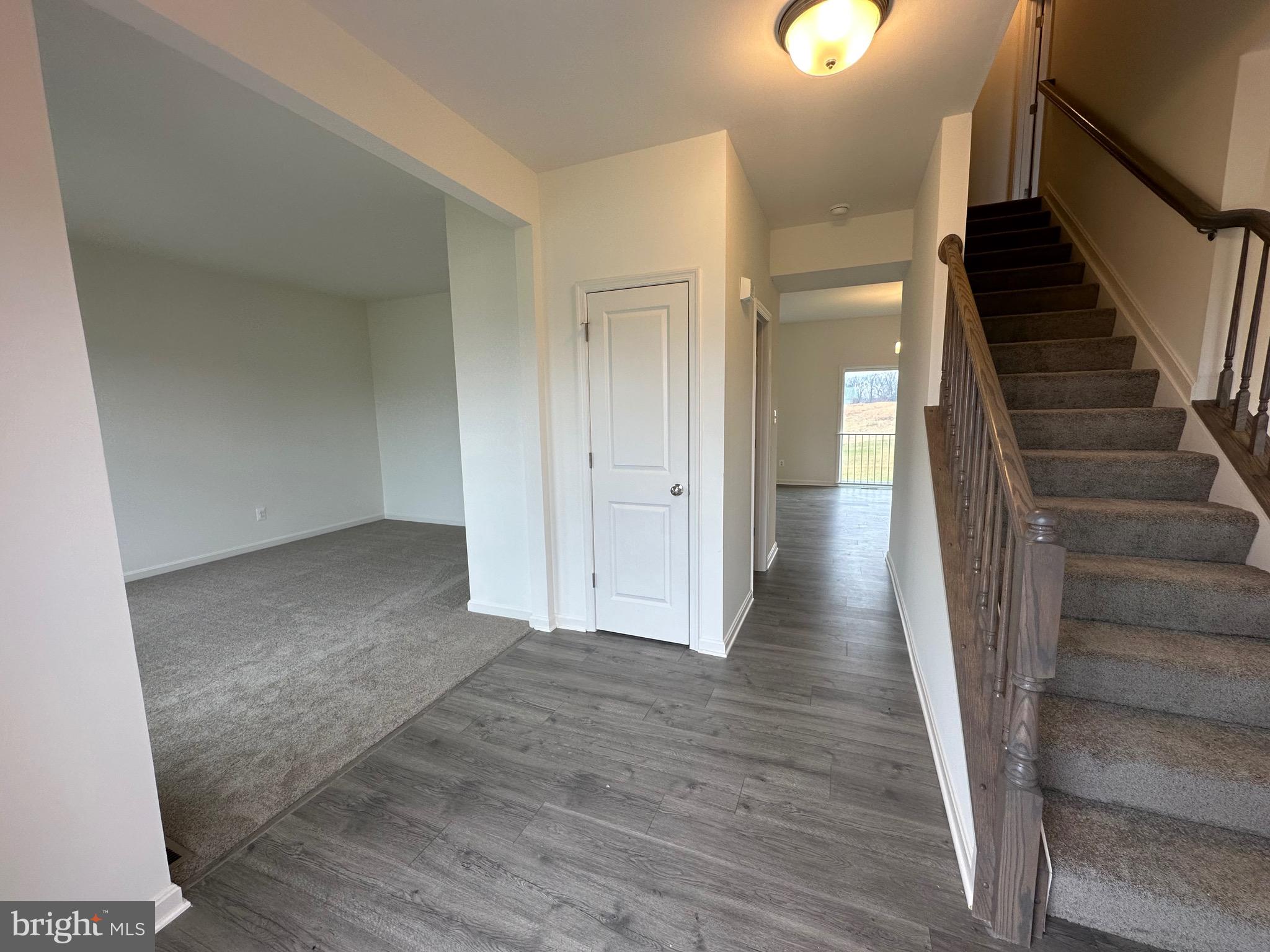 LEXINGTON ESTATES - Residential