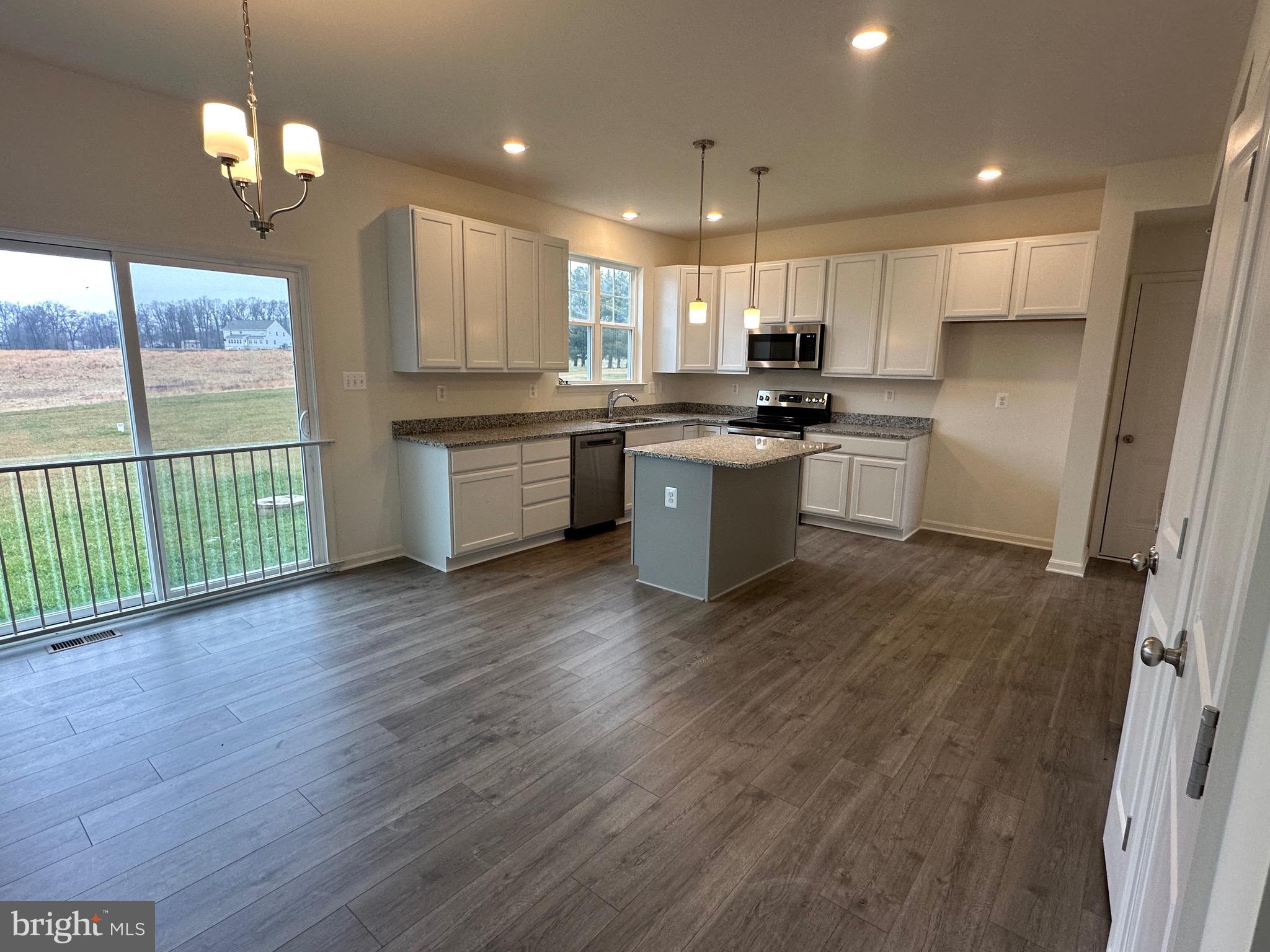 LEXINGTON ESTATES - Residential