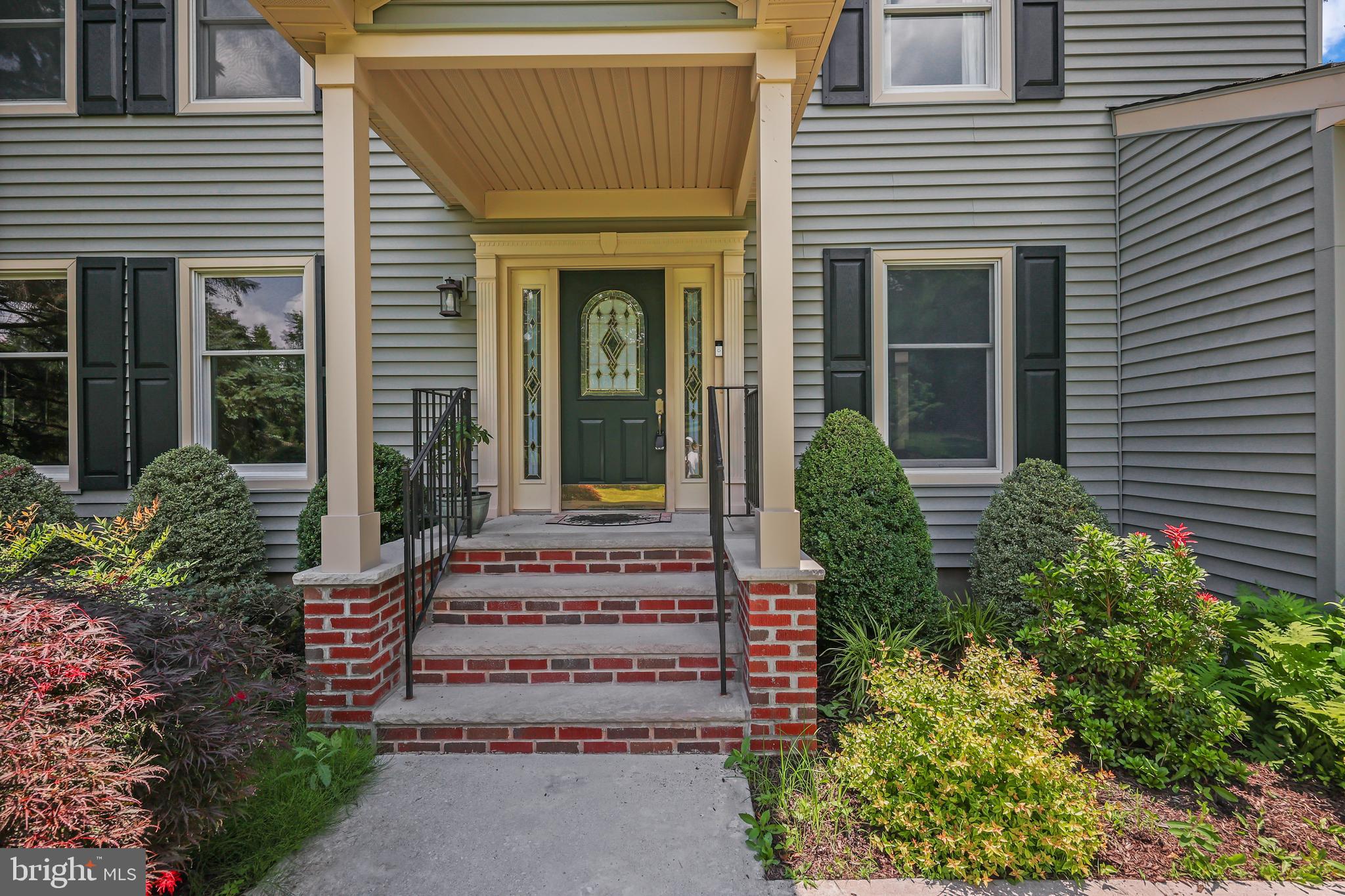 13 COVENTRY LANE