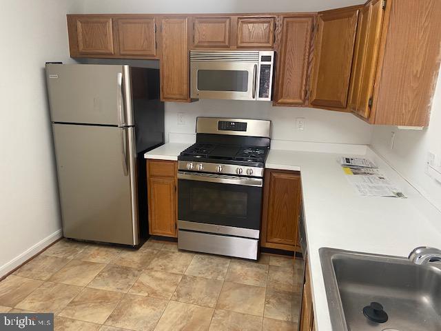 SOUTH SHORE HARBOUR CODM - Residential Lease