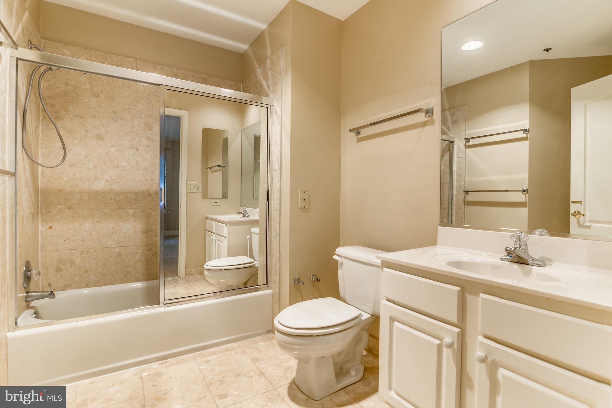 BALLSTON PARK - Residential Lease