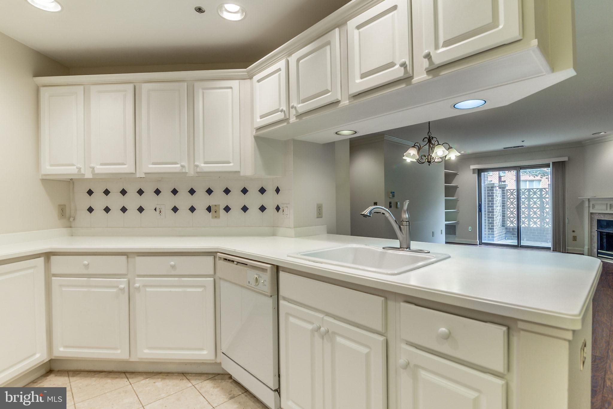 BALLSTON PARK - Residential Lease