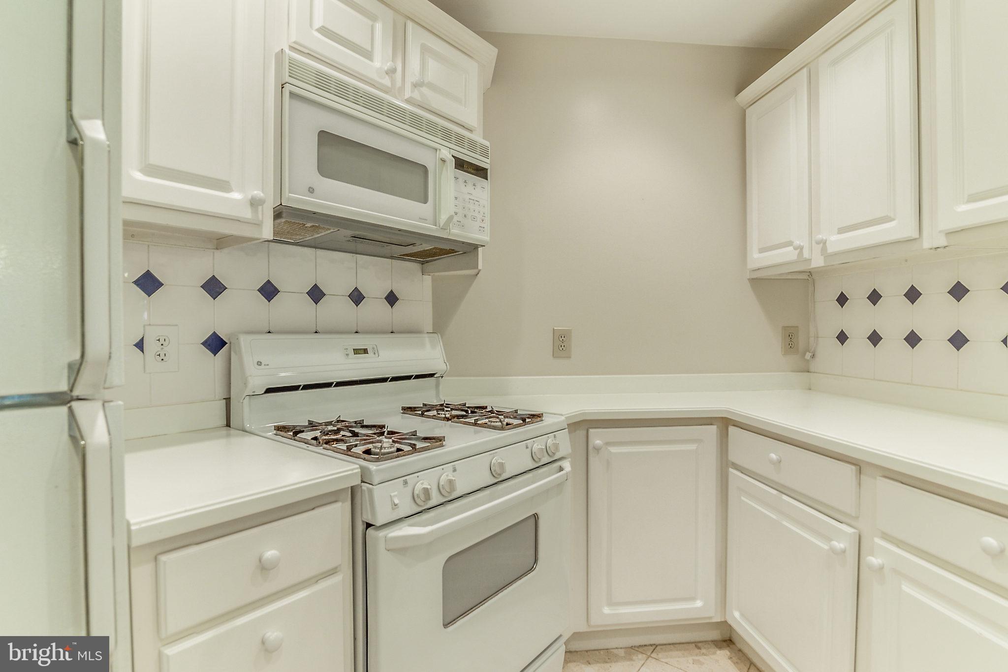 BALLSTON PARK - Residential Lease