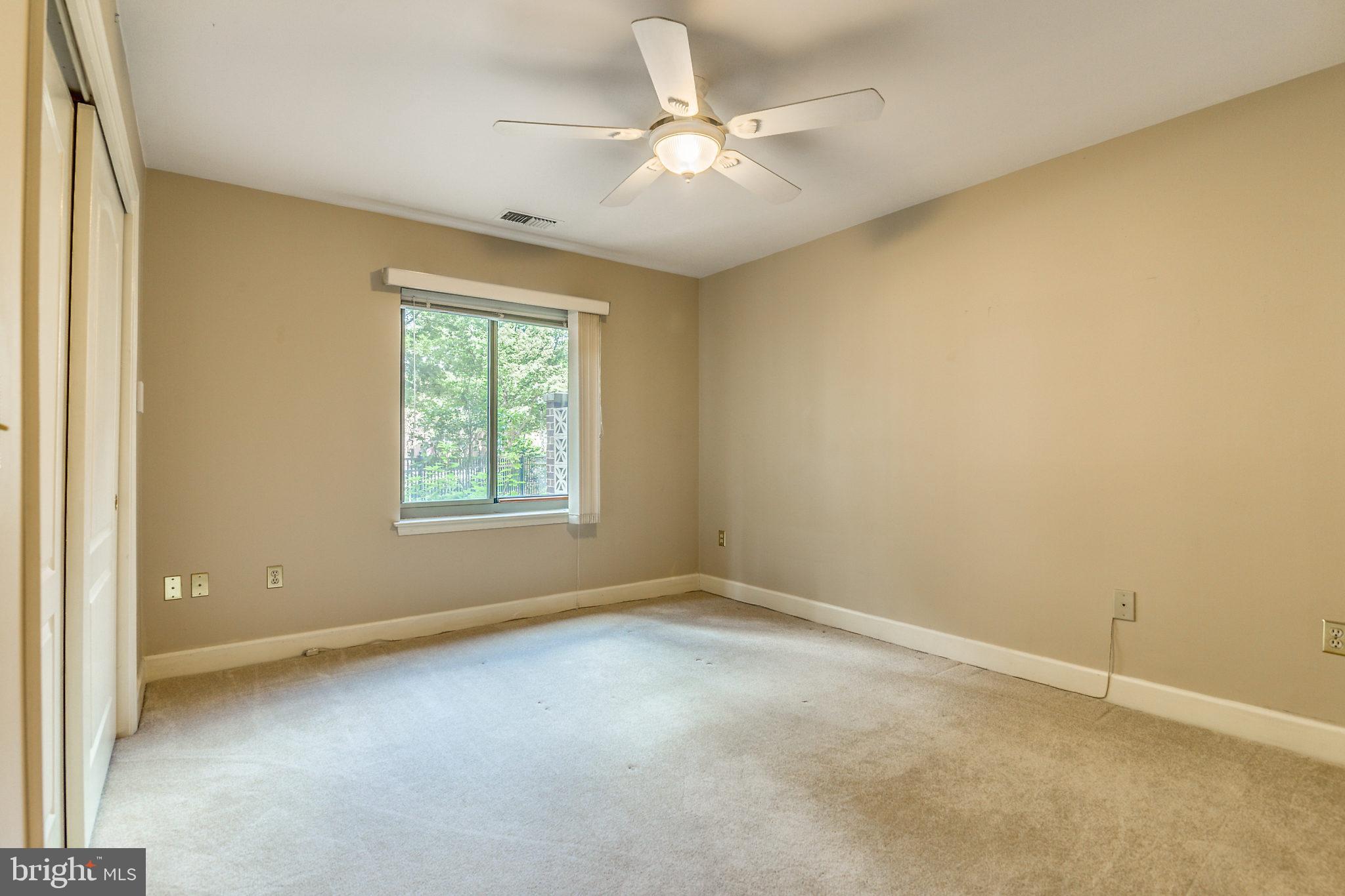 BALLSTON PARK - Residential Lease