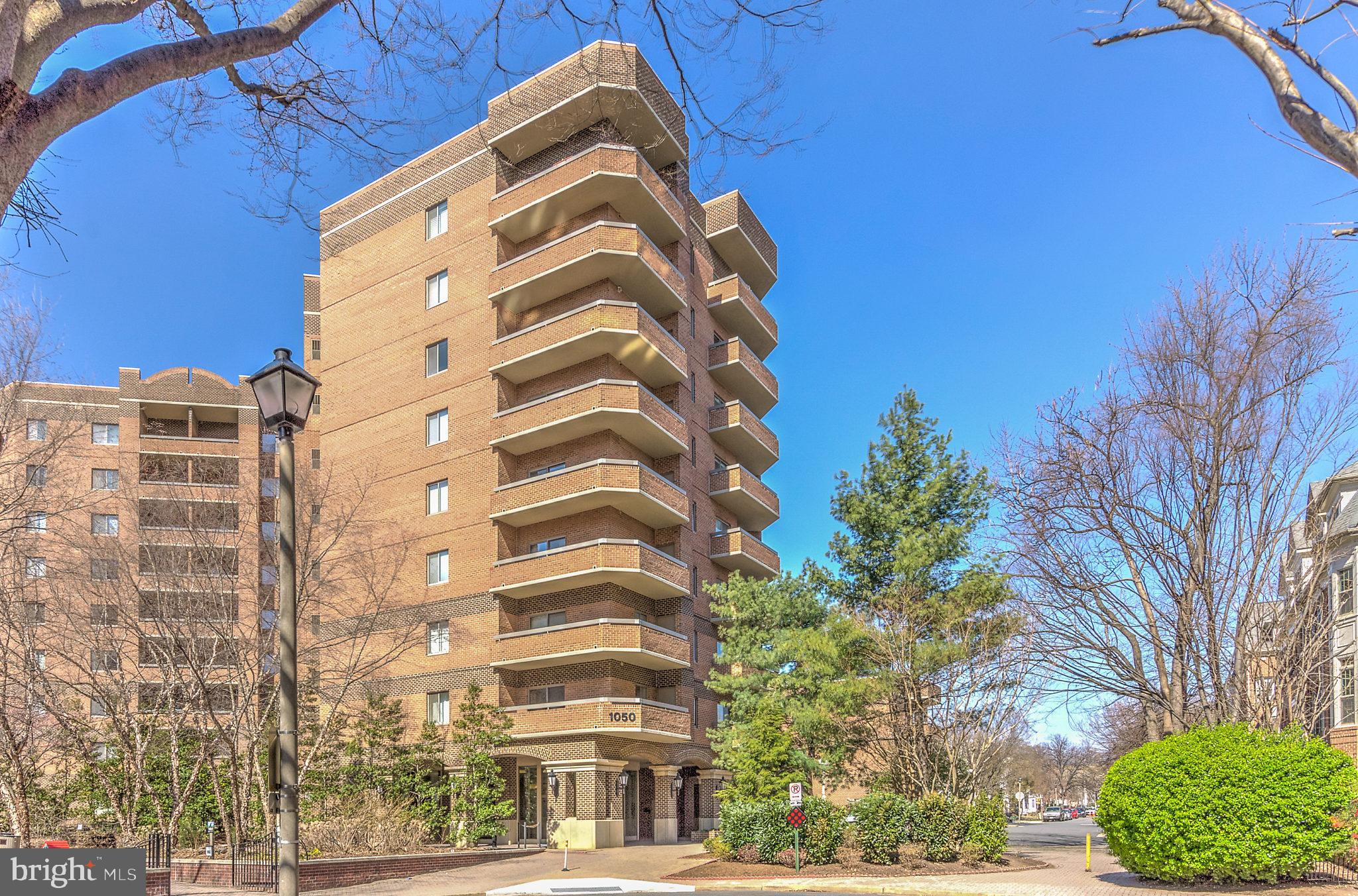 BALLSTON PARK - Residential Lease