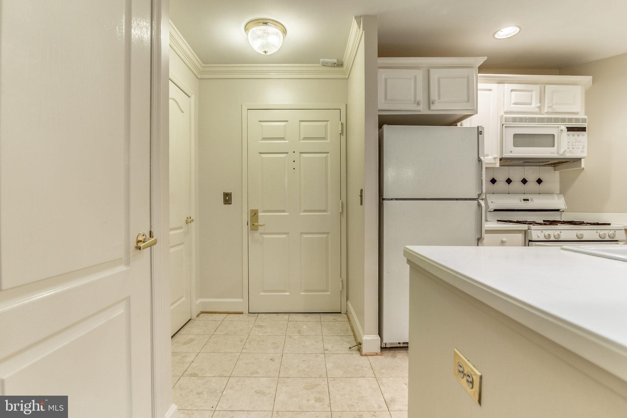 BALLSTON PARK - Residential Lease