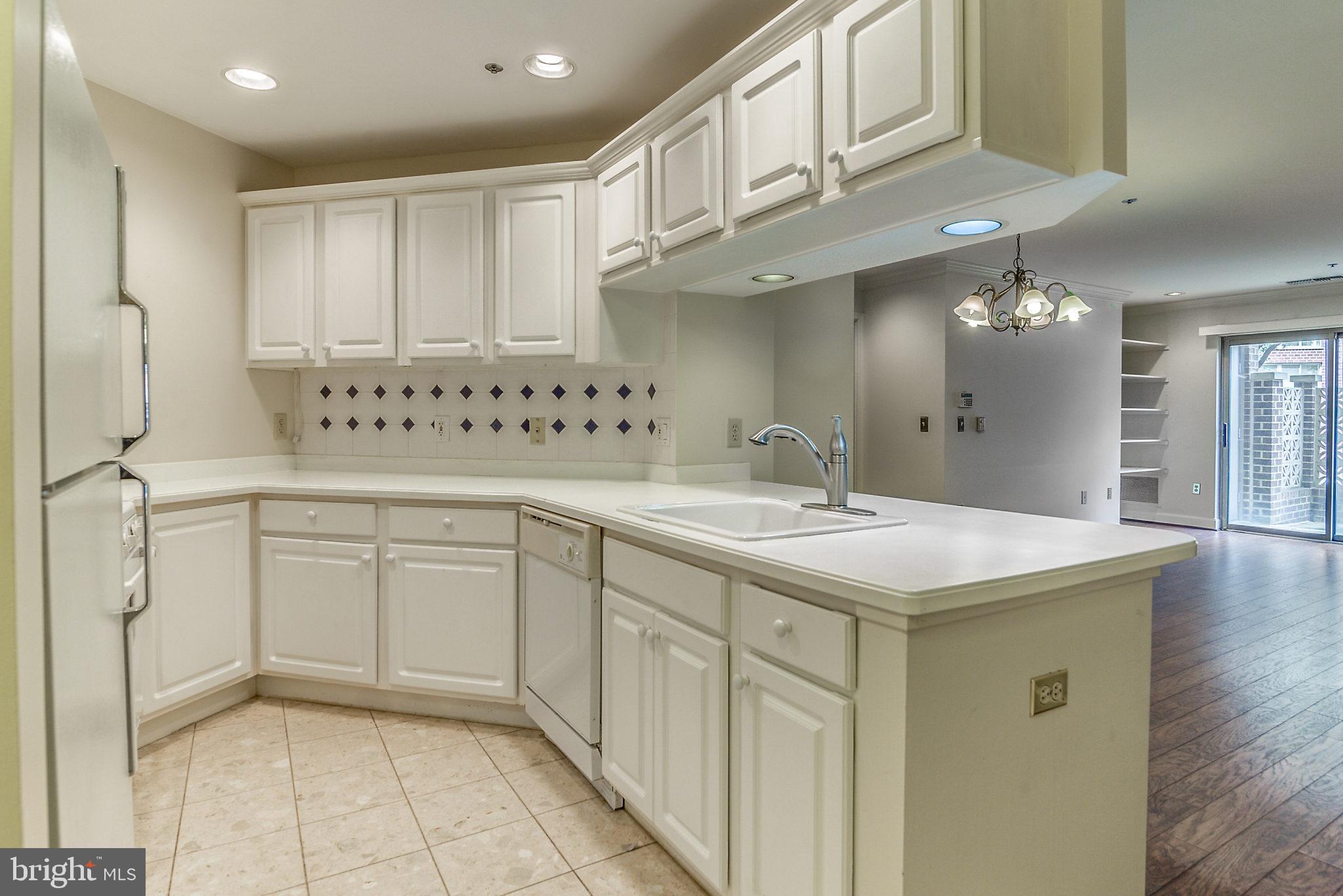 BALLSTON PARK - Residential Lease