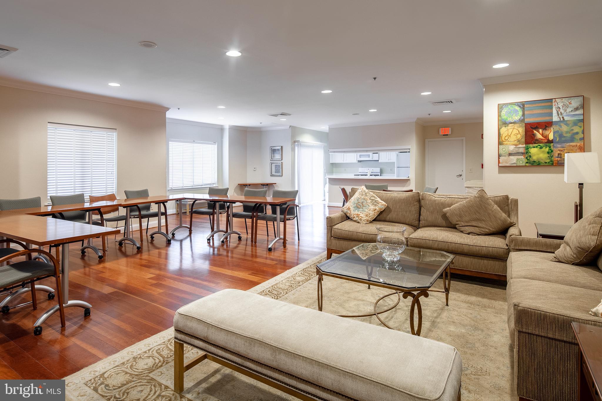 BALLSTON PARK - Residential Lease