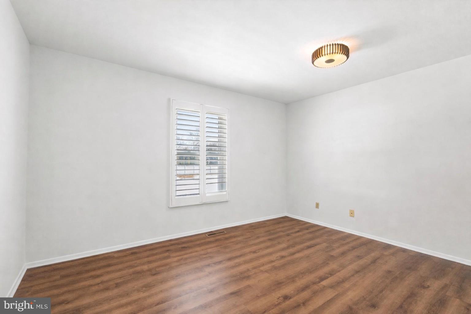 LOCUST POINT - Residential