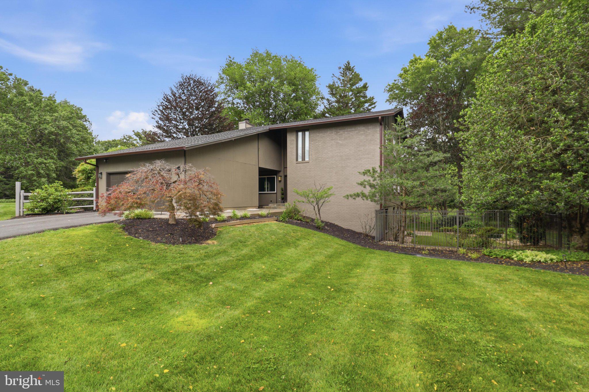 2721 BERRYLAND DRIVE