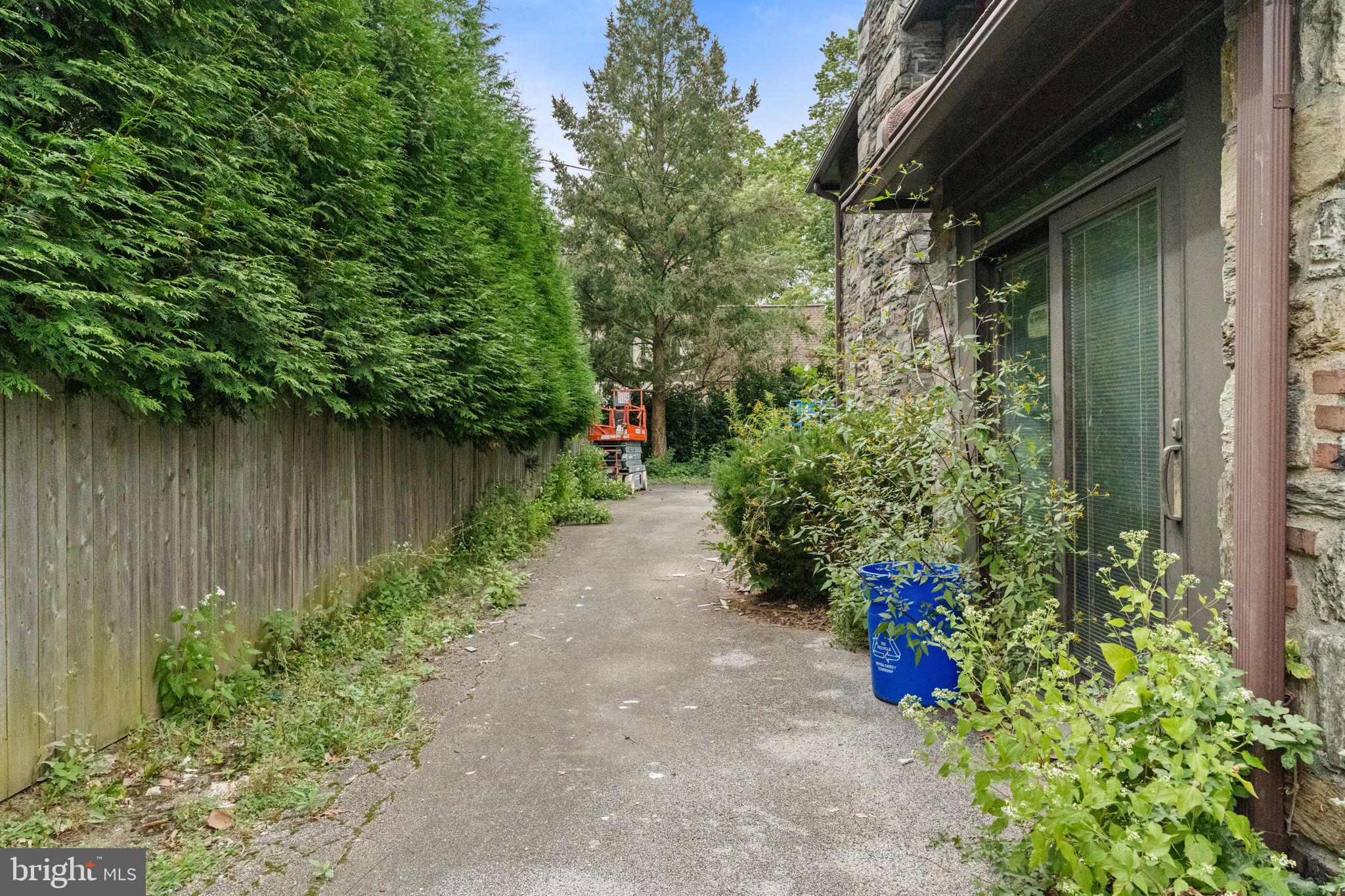 ARONIMINK - Residential