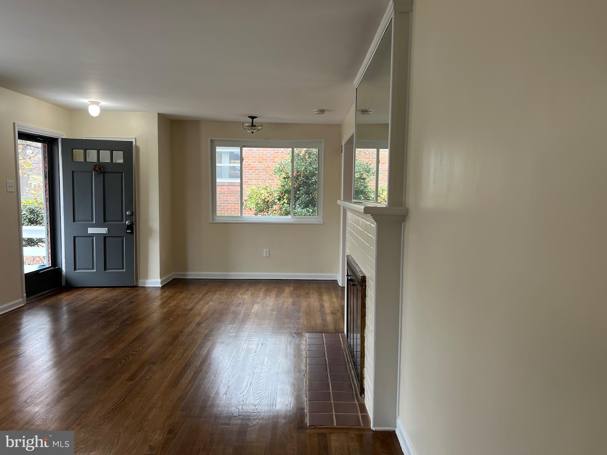 STEPHEN KNOLLS - Residential