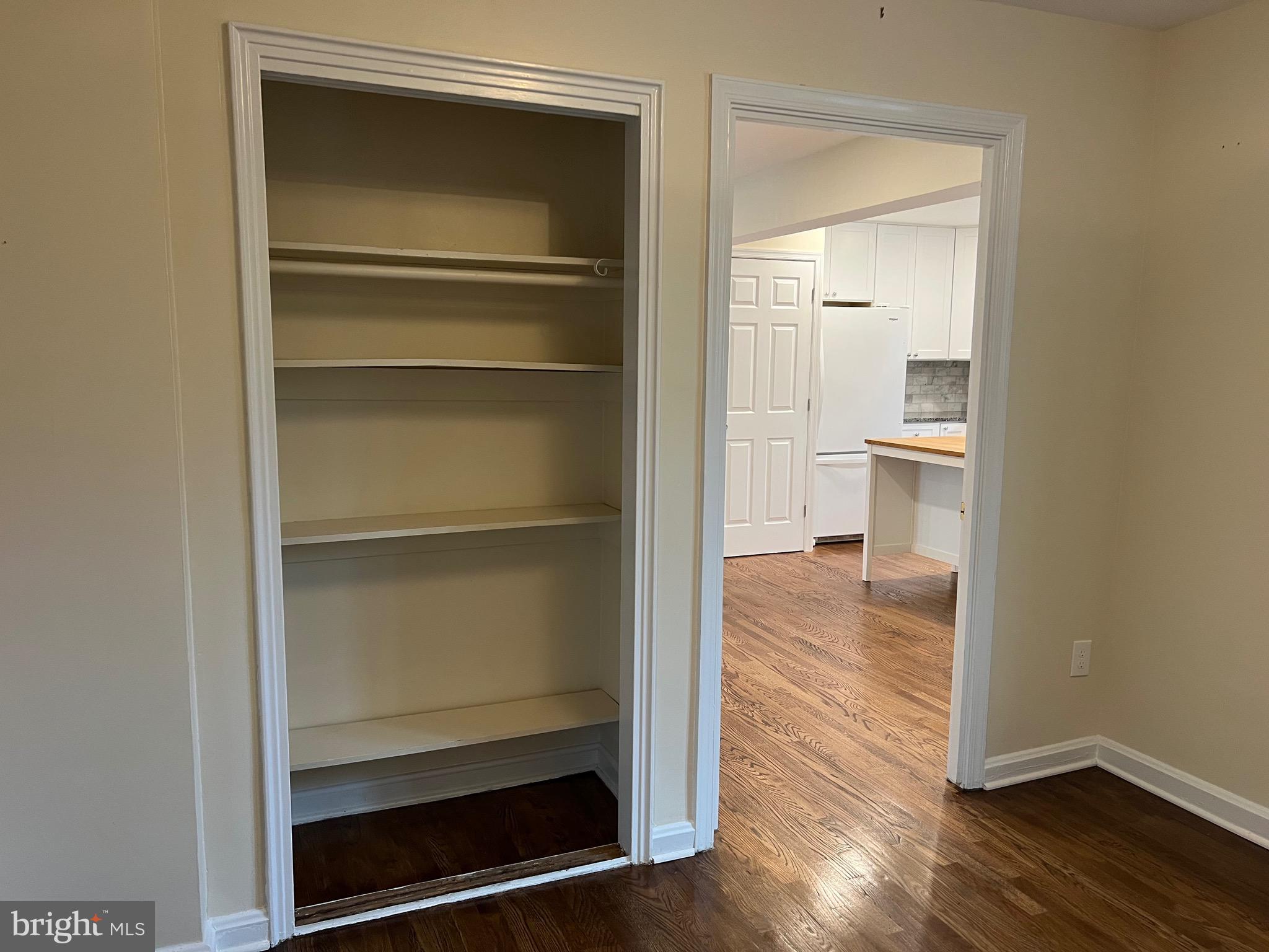 STEPHEN KNOLLS - Residential