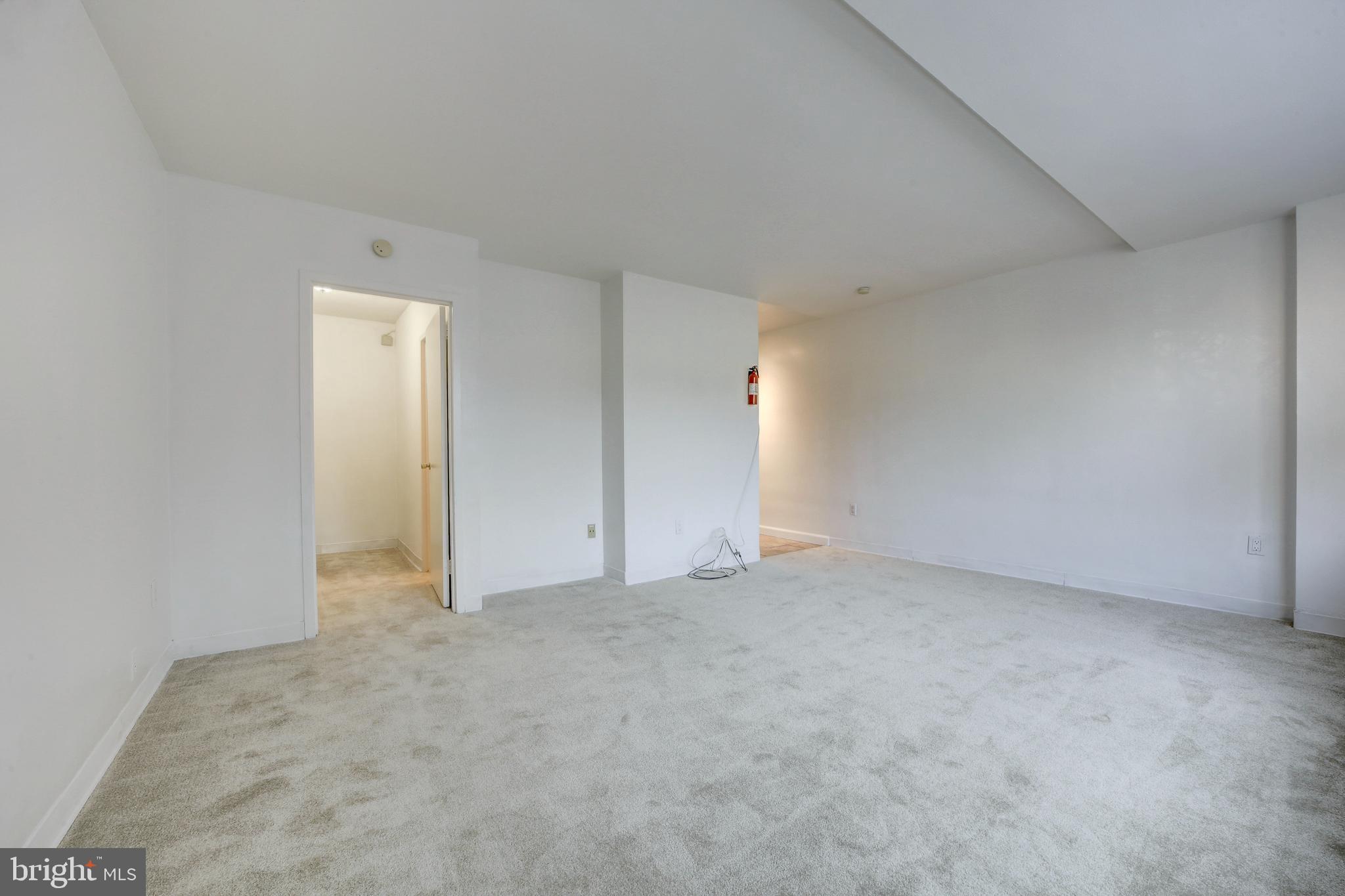 1011 ARLINGTON BOULEVARD 403