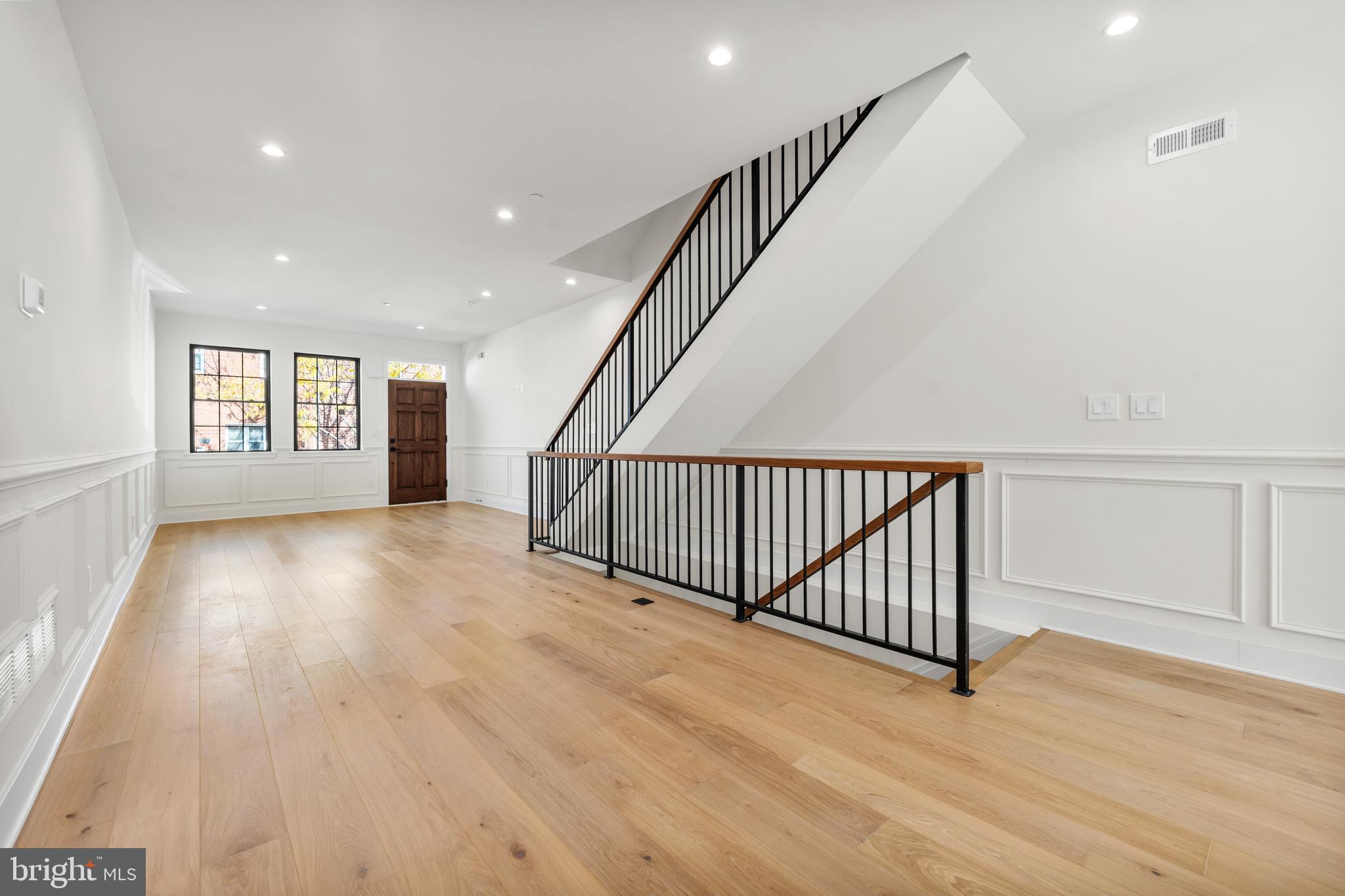 POINT BREEZE - Residential