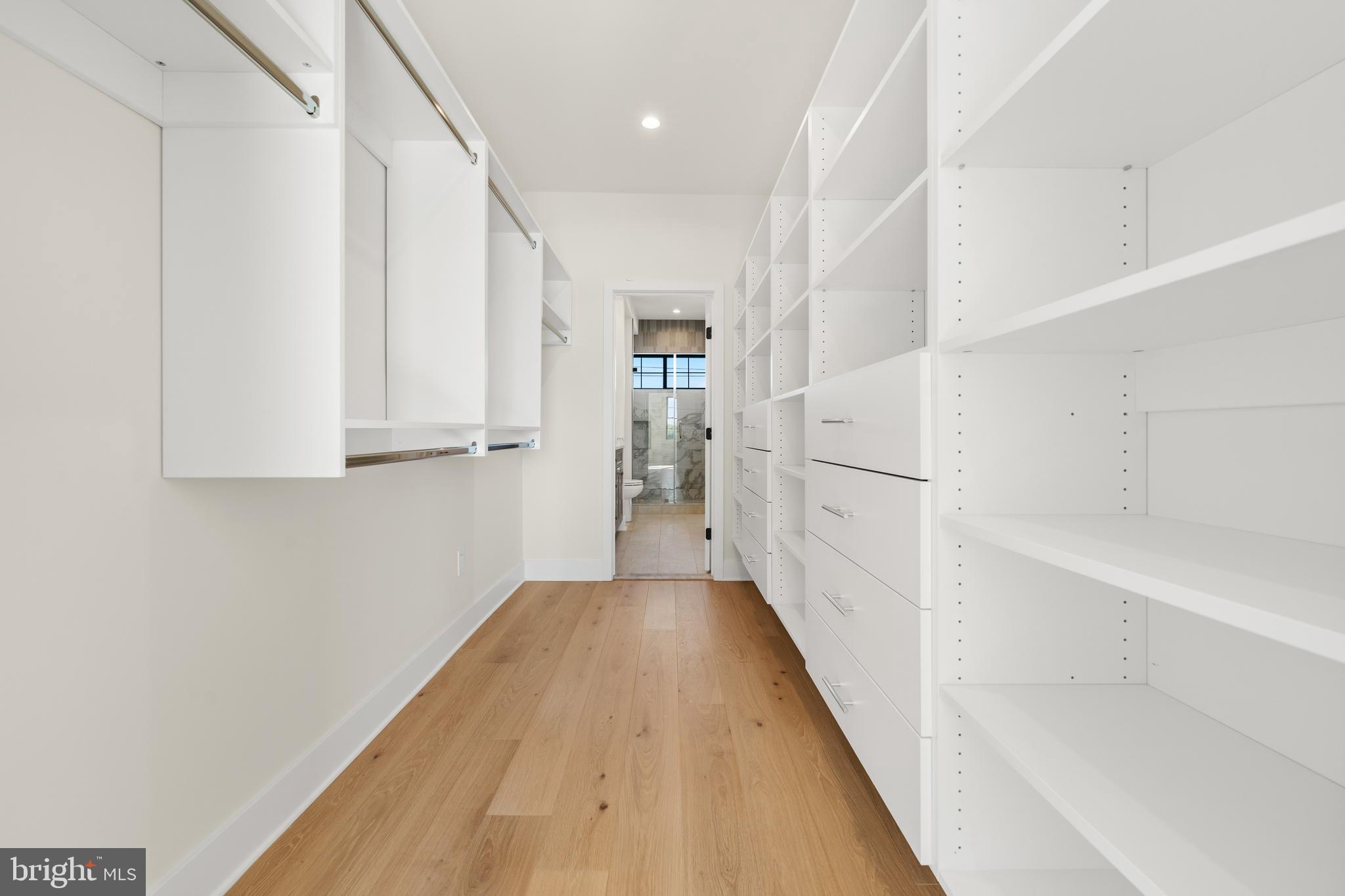 POINT BREEZE - Residential