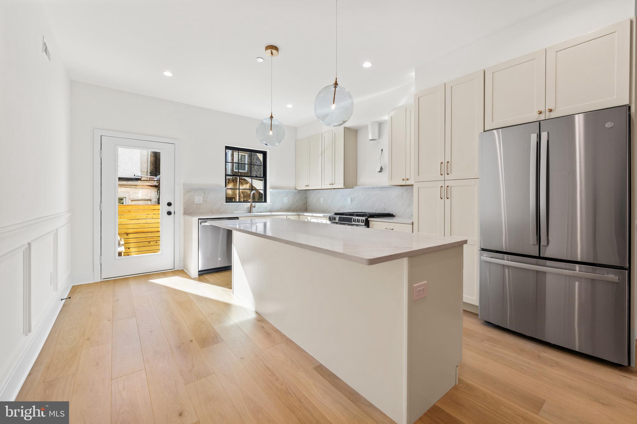 POINT BREEZE - Residential