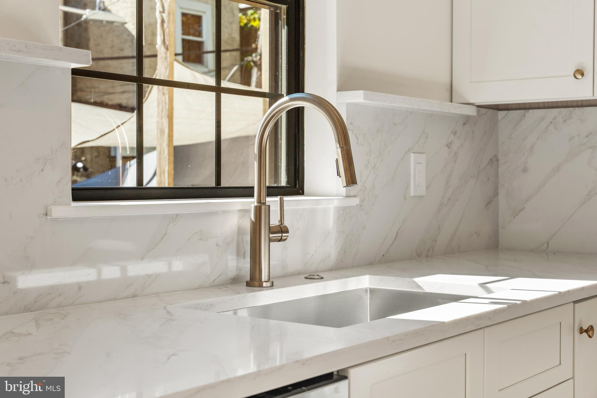 POINT BREEZE - Residential