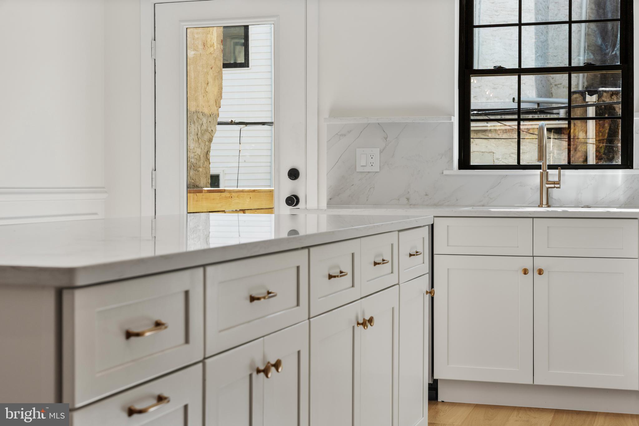 POINT BREEZE - Residential