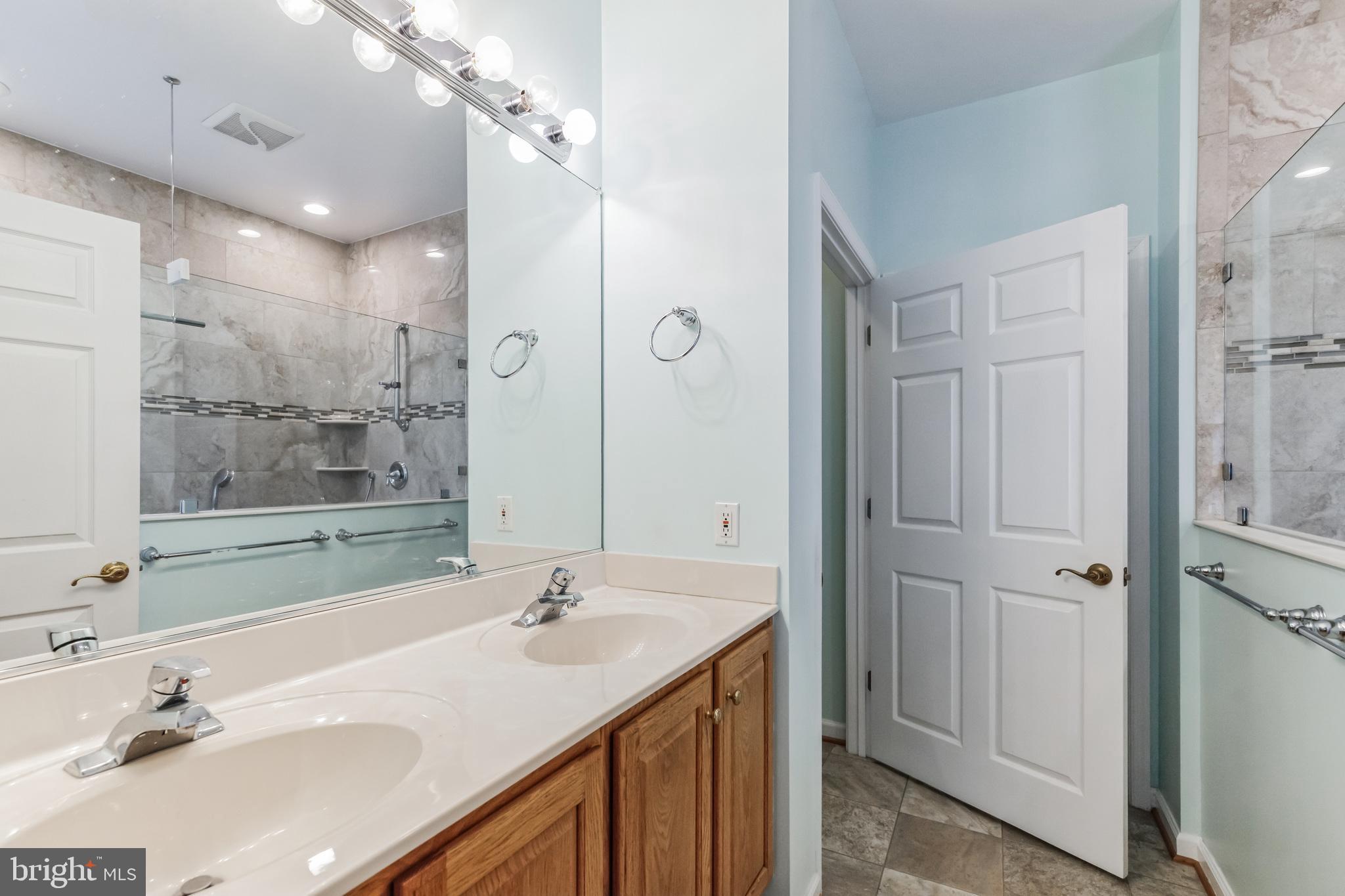 BROOKFIELD (SALEM FIELDS) - Residential