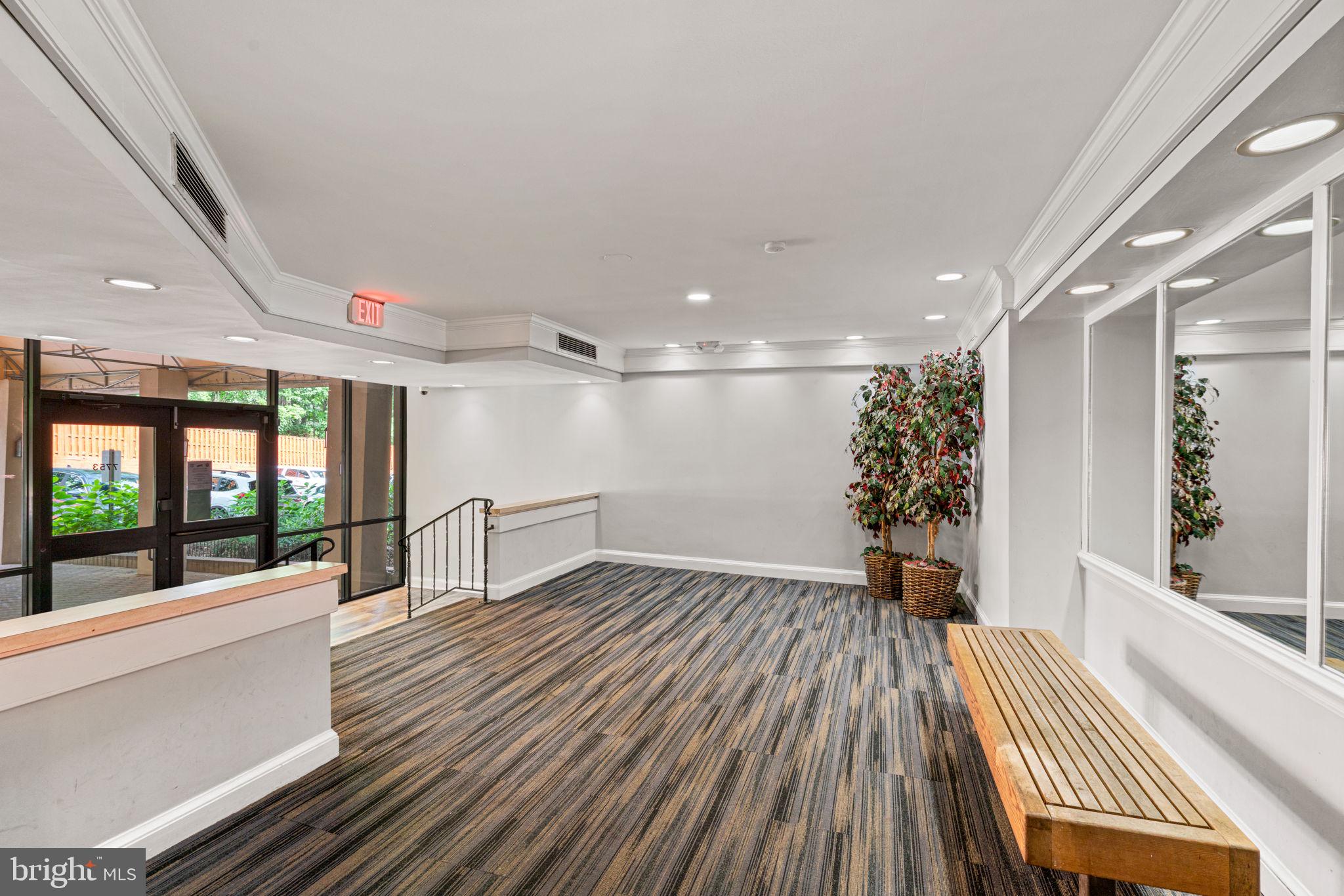 IVYMOUNT COURT - Residential