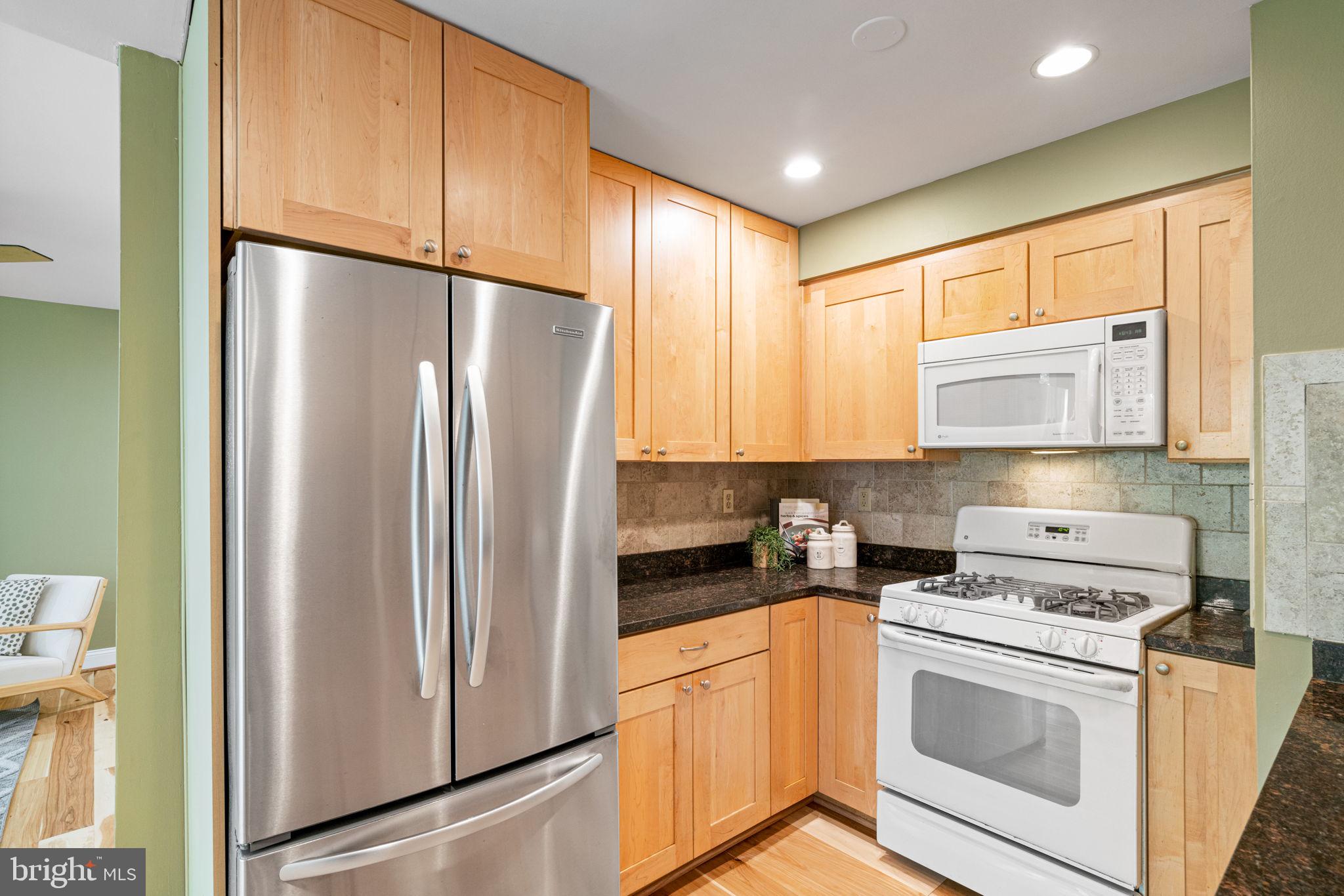 IVYMOUNT COURT - Residential