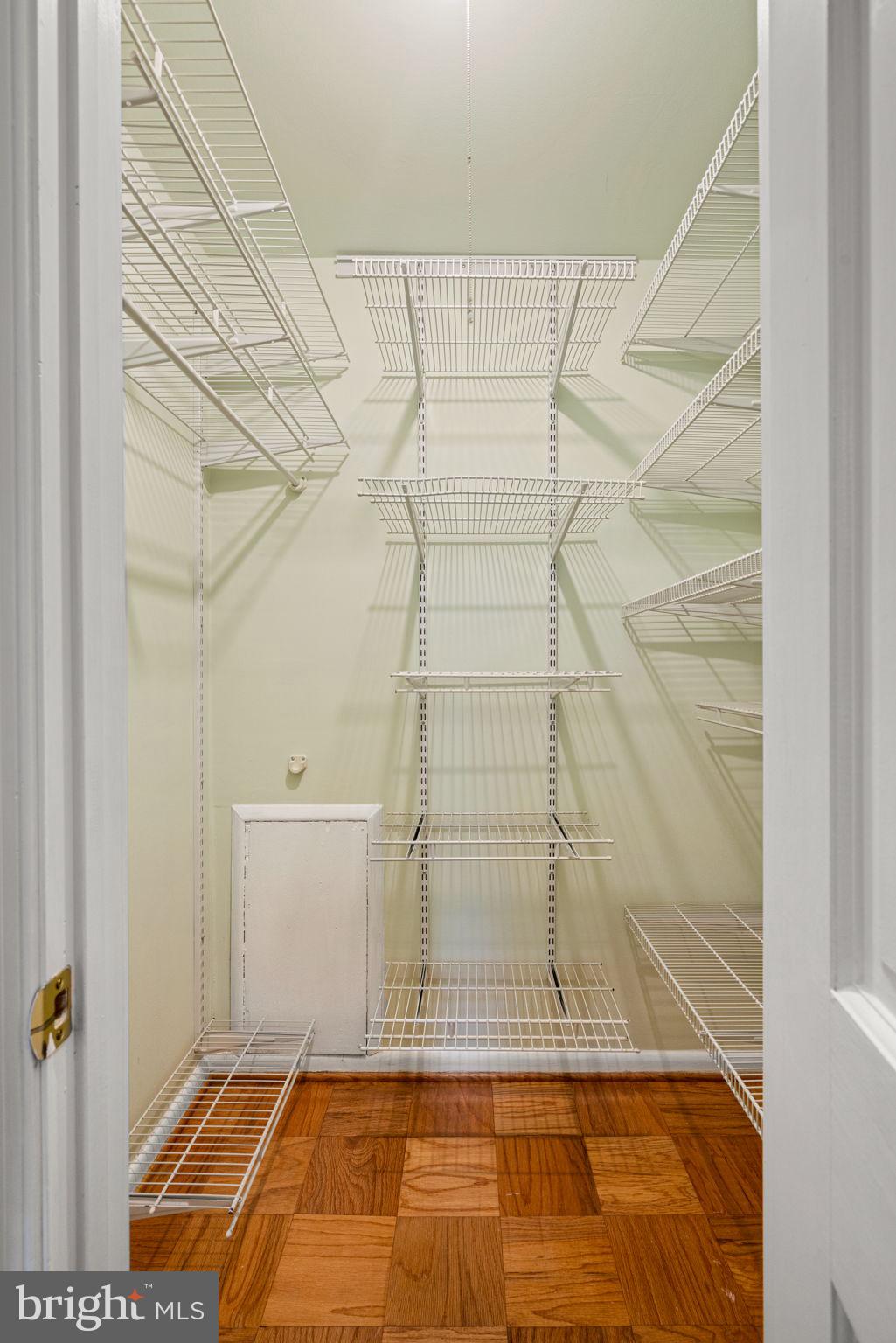 IVYMOUNT COURT - Residential