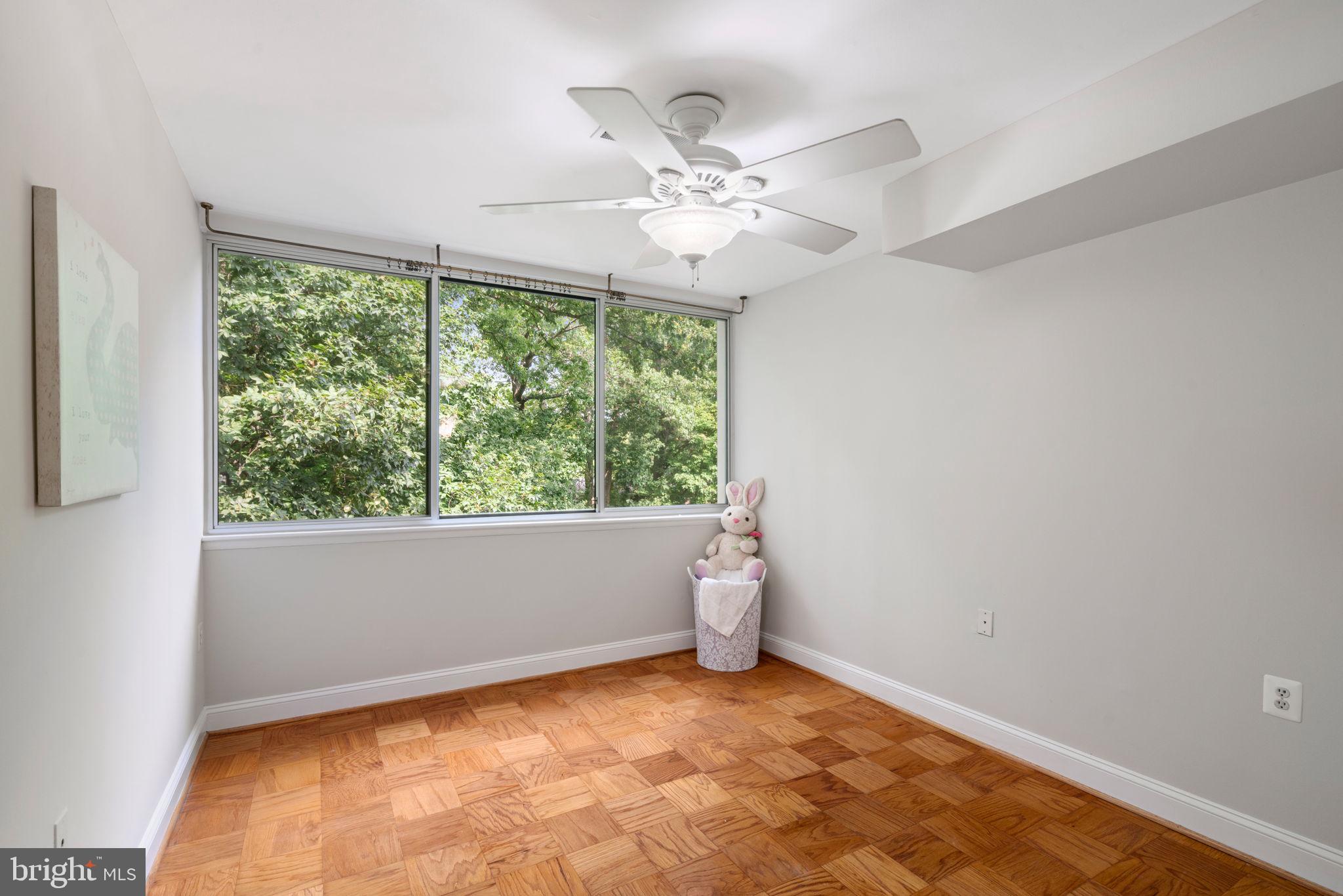 IVYMOUNT COURT - Residential