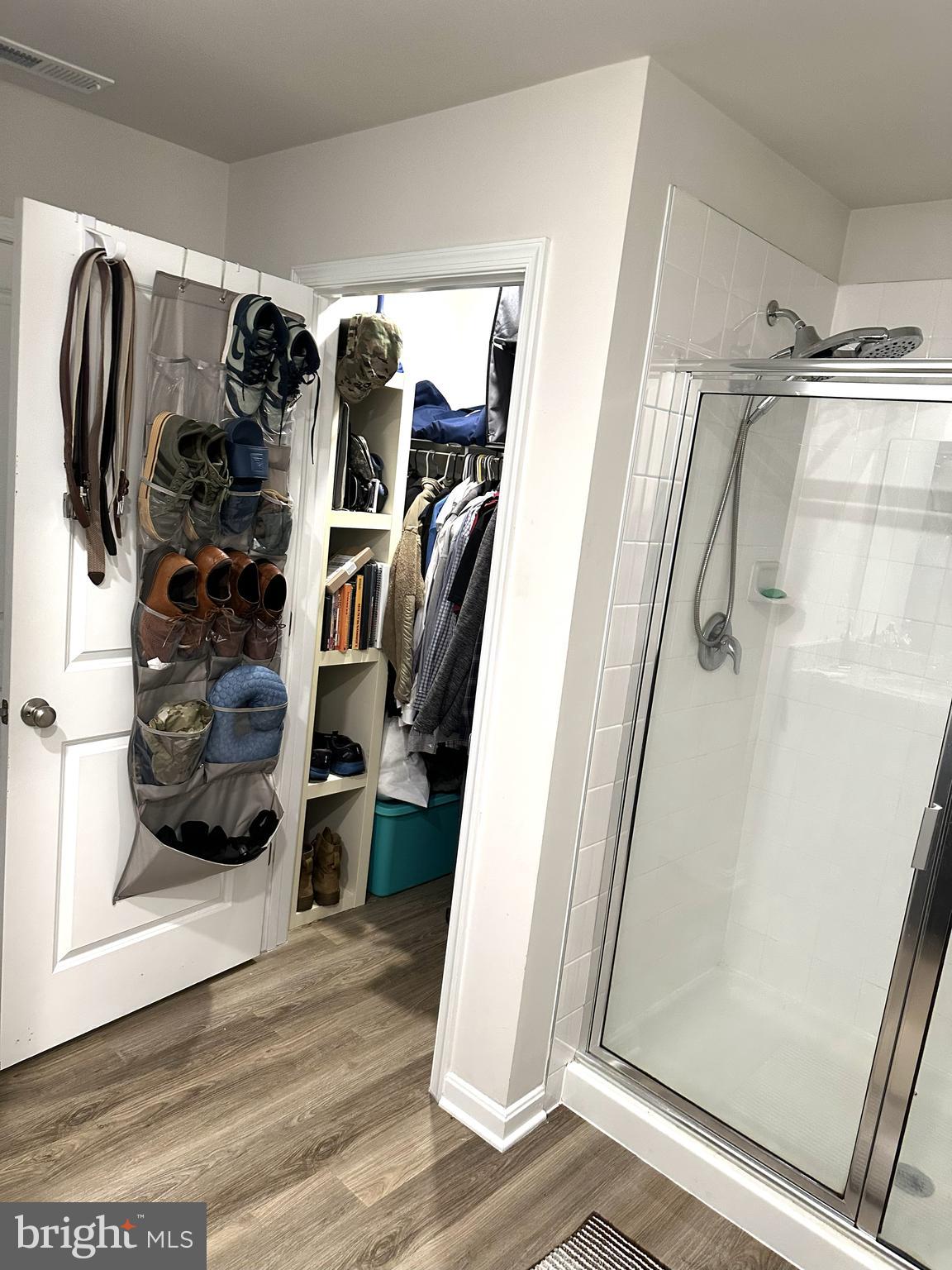 PINEGROVE - Residential Lease