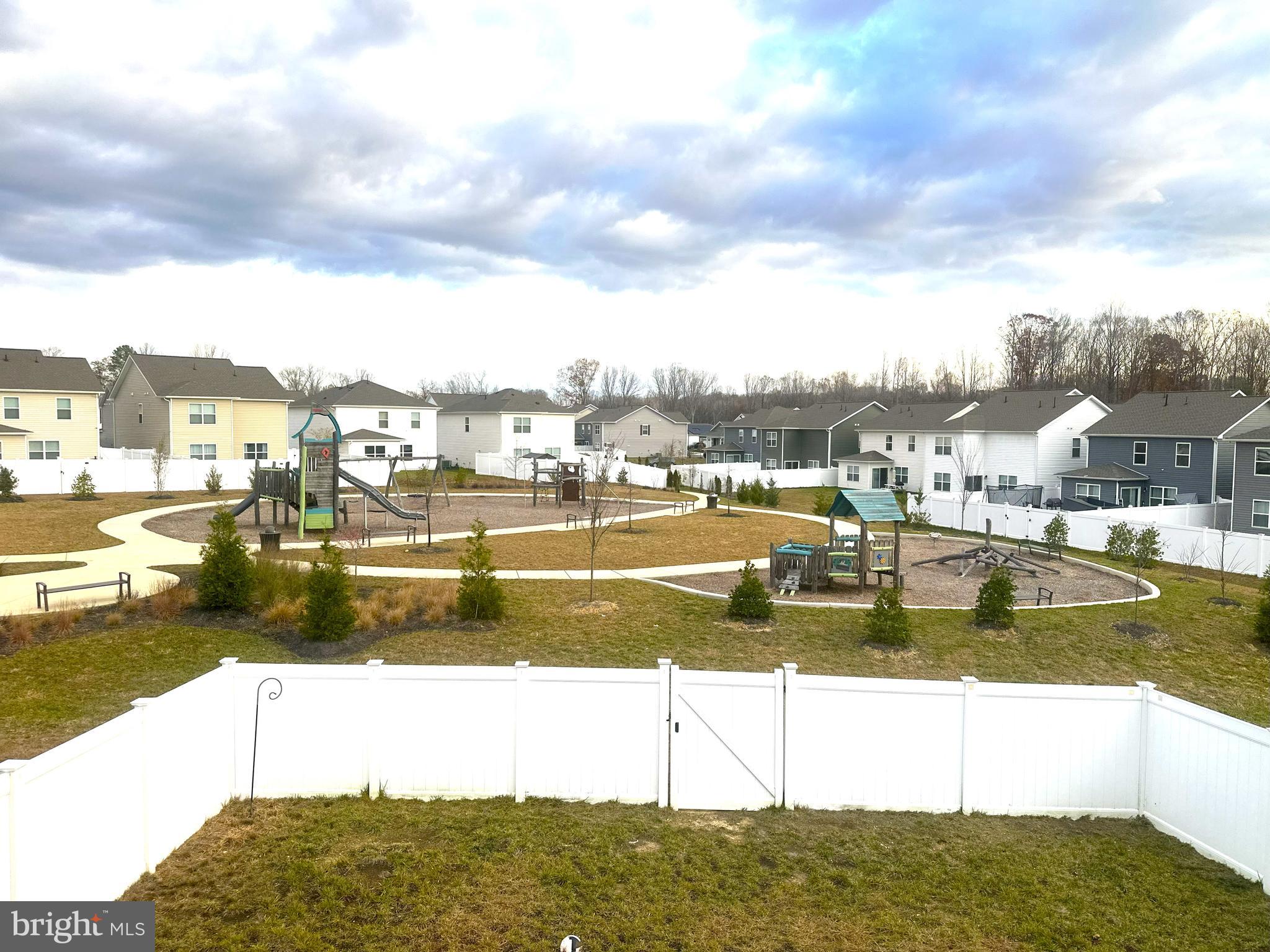 PINEGROVE - Residential Lease