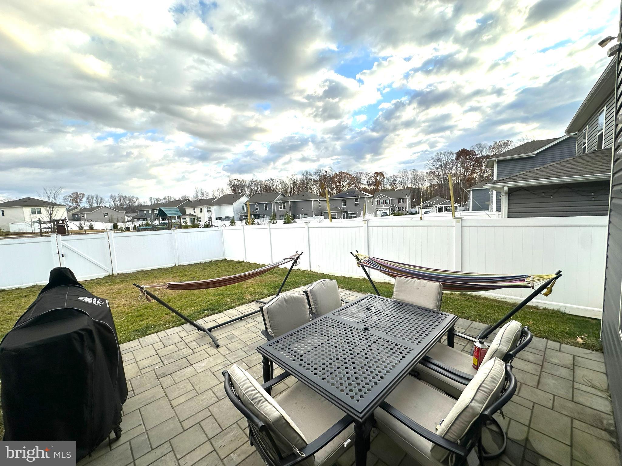 PINEGROVE - Residential Lease