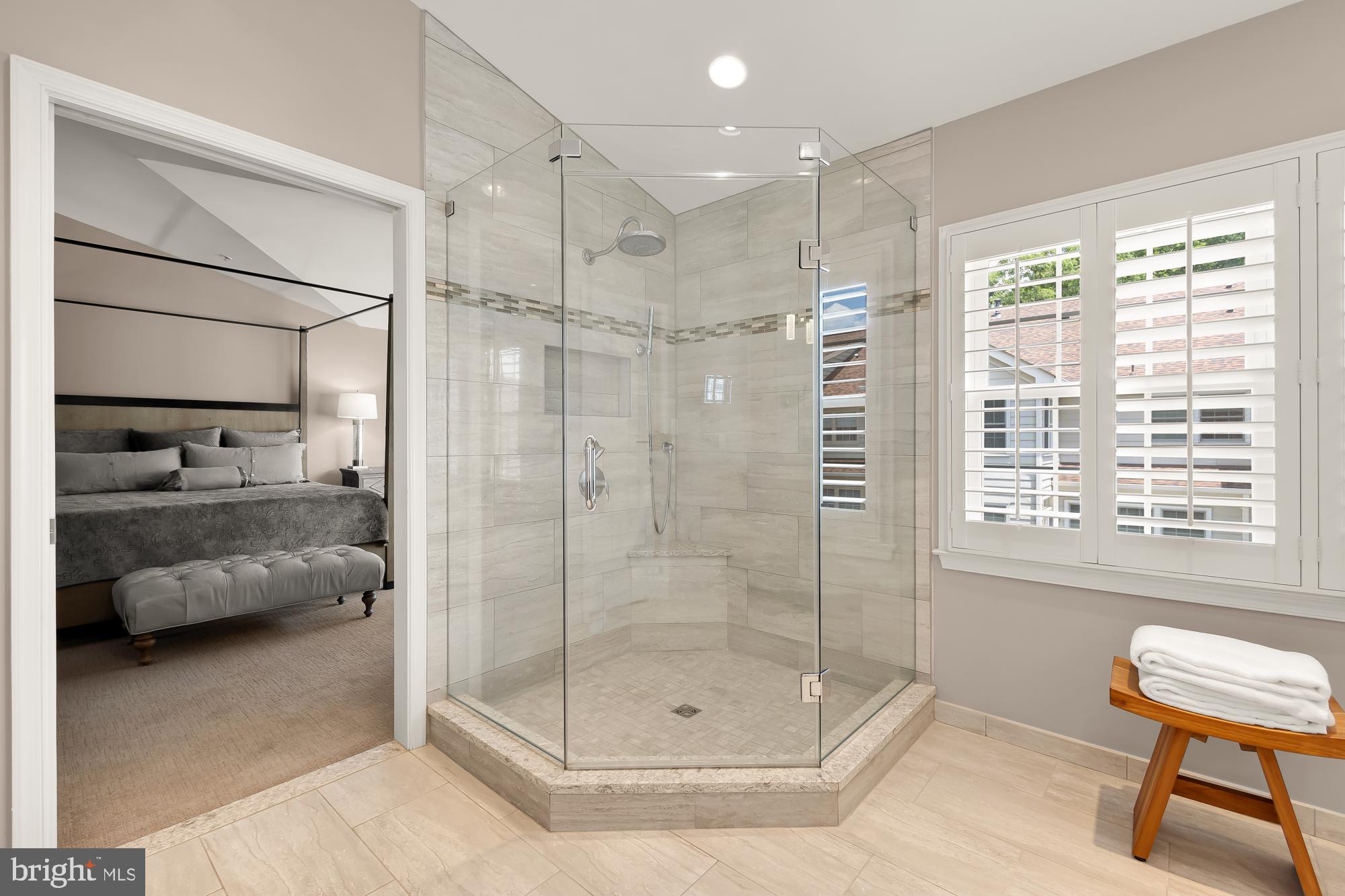 DEMOCRACY COMMONS - Residential