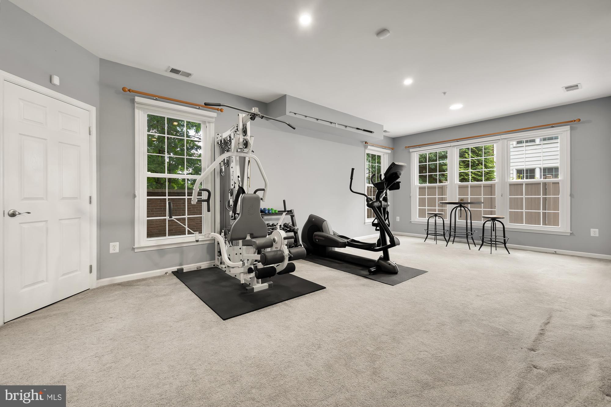 DEMOCRACY COMMONS - Residential