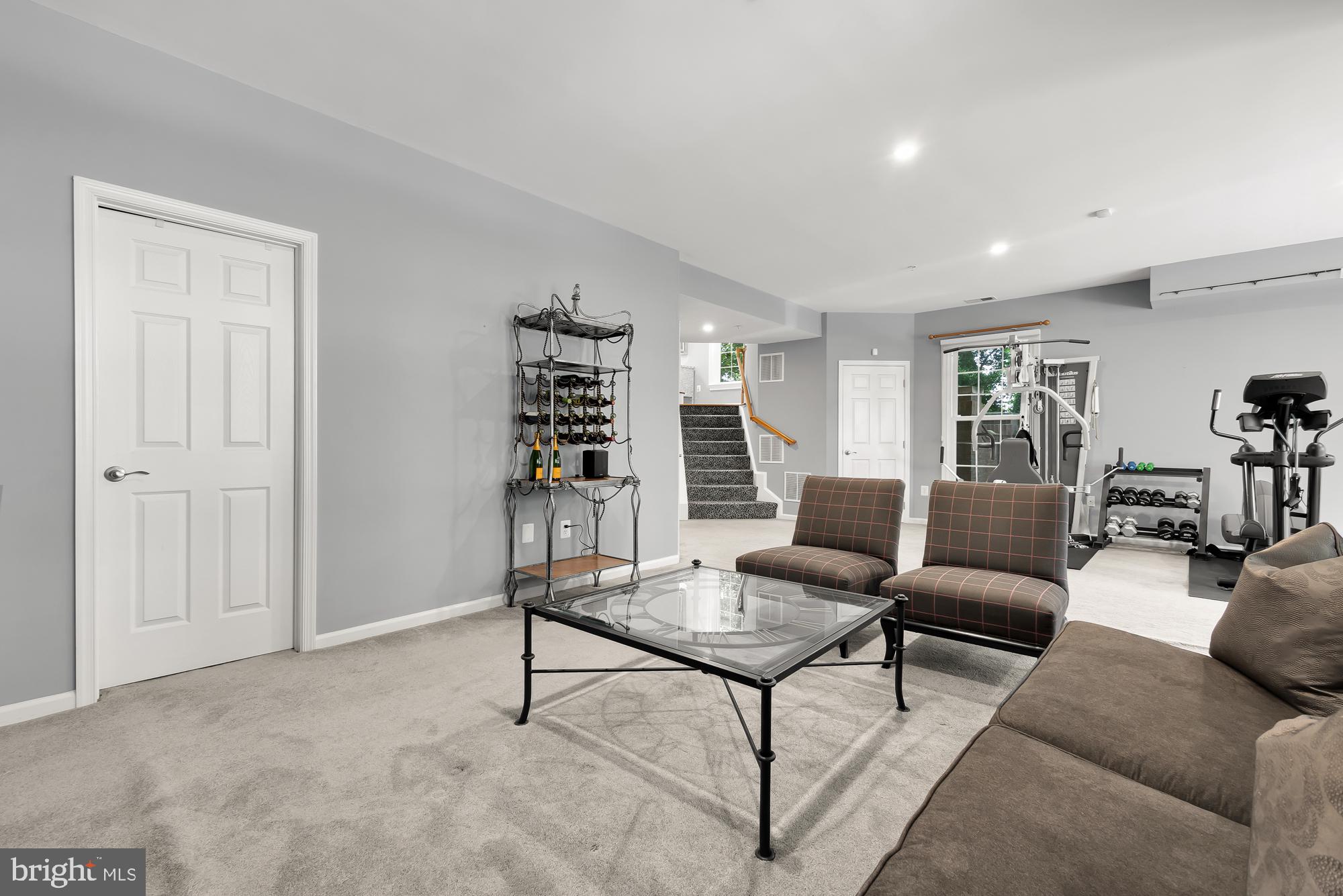 DEMOCRACY COMMONS - Residential