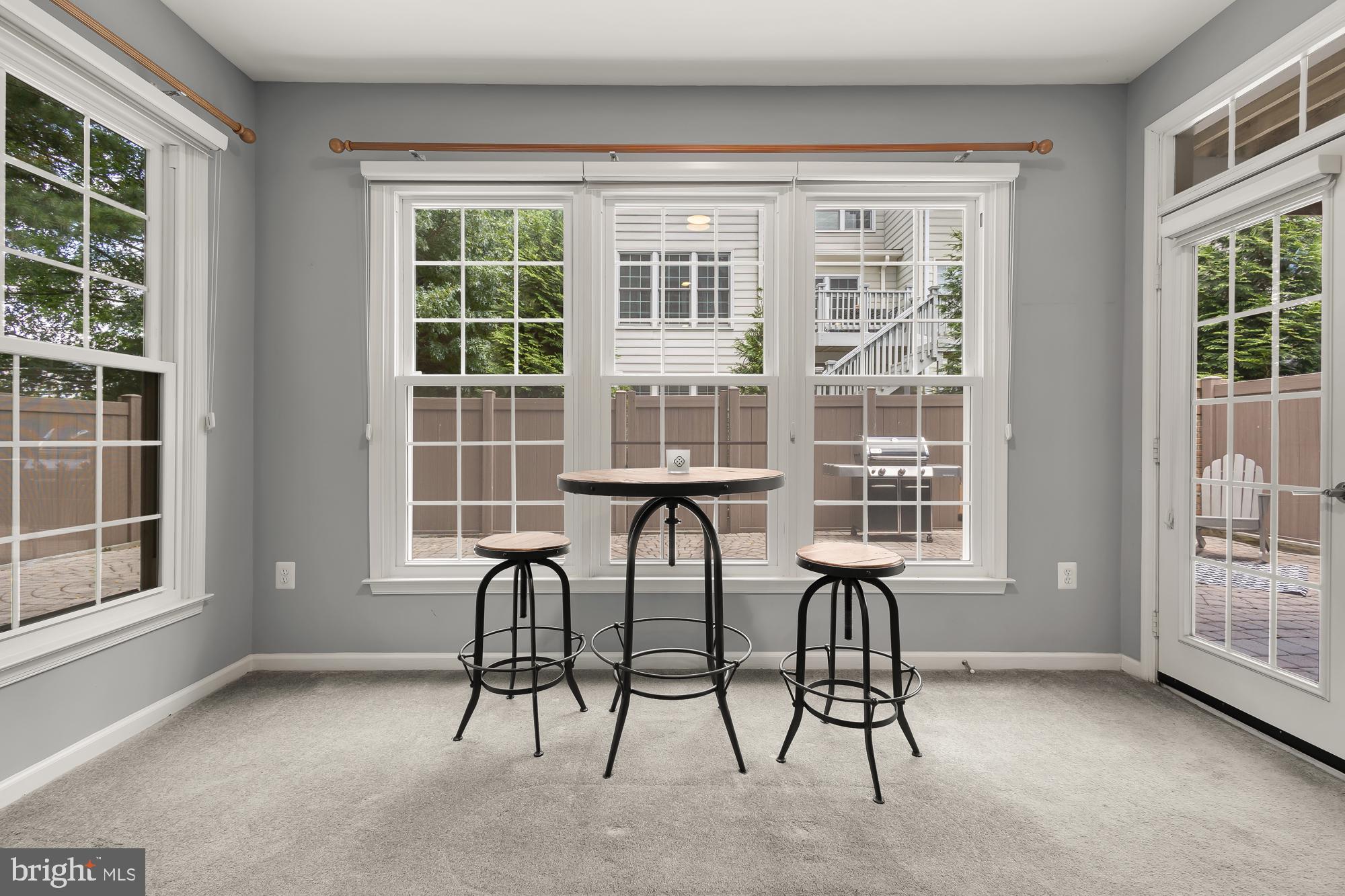 DEMOCRACY COMMONS - Residential