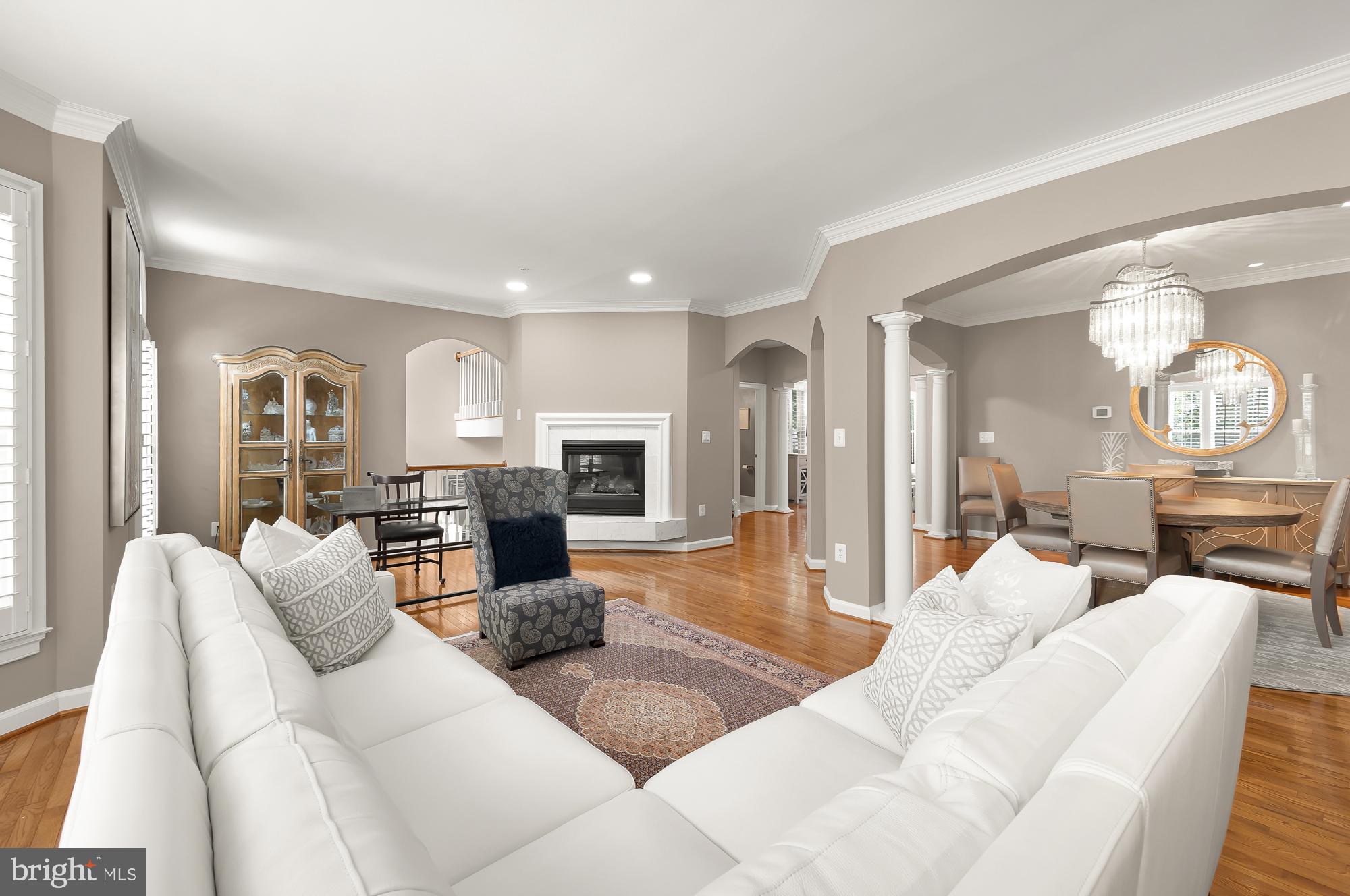 DEMOCRACY COMMONS - Residential