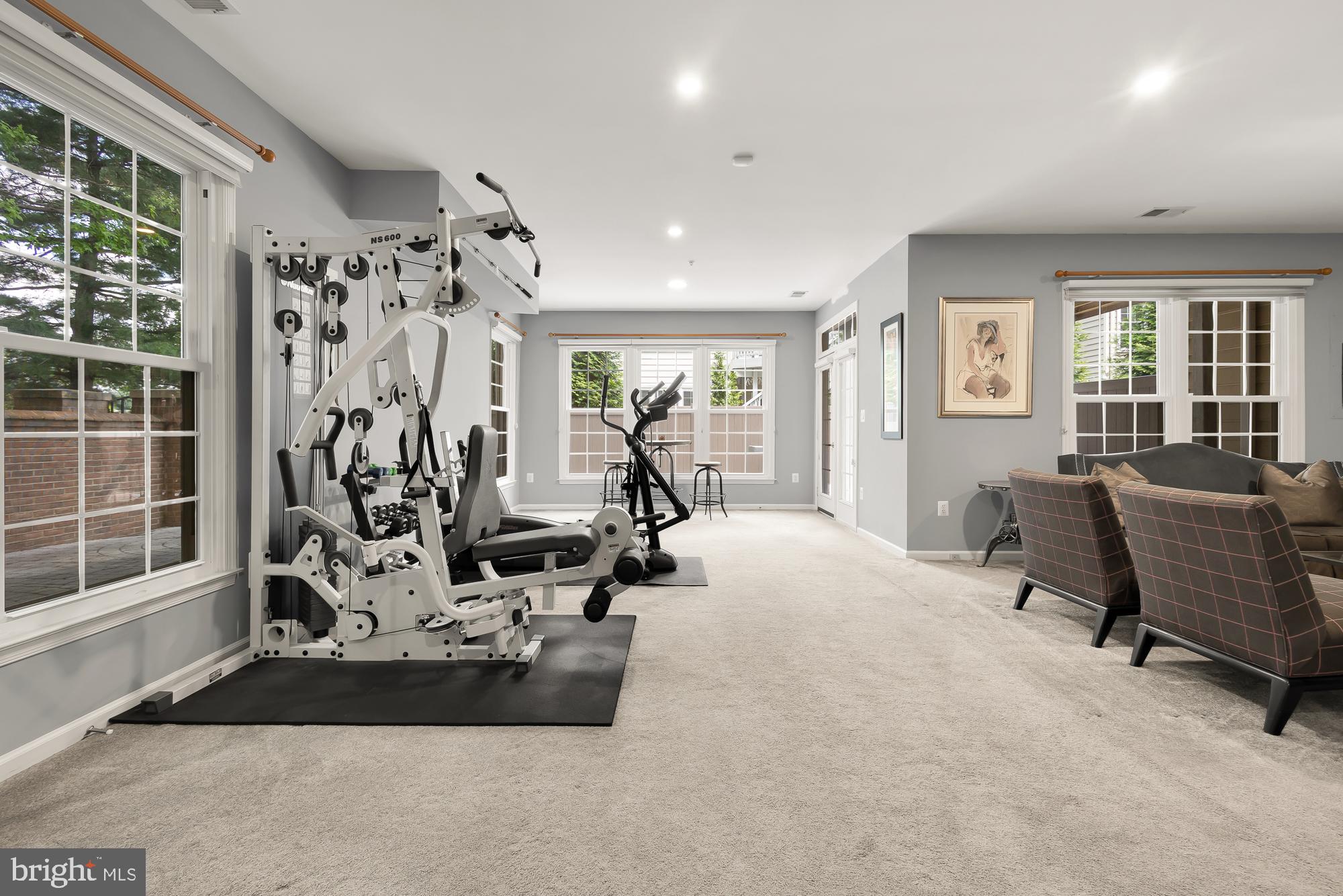 DEMOCRACY COMMONS - Residential