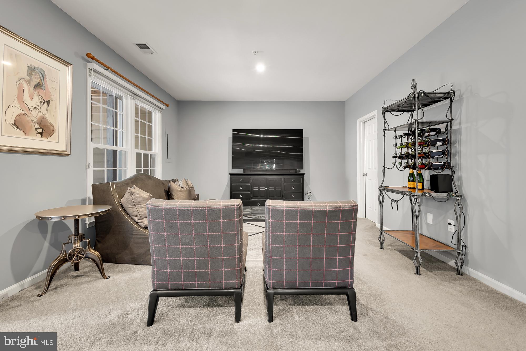 DEMOCRACY COMMONS - Residential