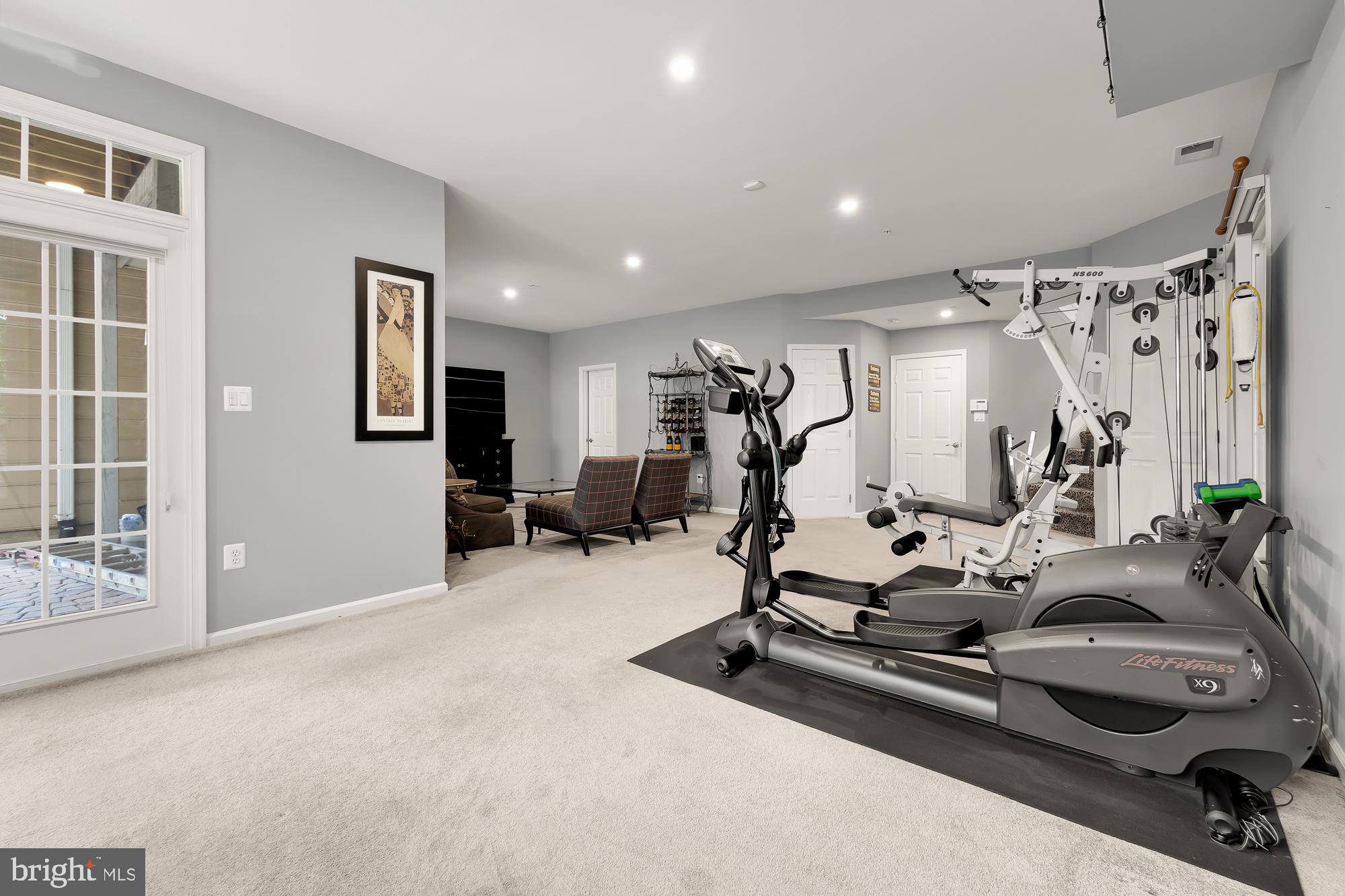 DEMOCRACY COMMONS - Residential